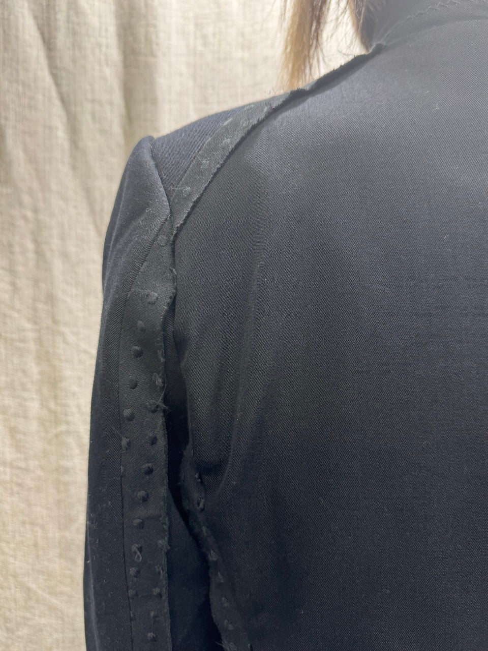 FW24 || SILK SEAMED PEAKED LAPEL BLAZER || BLACK