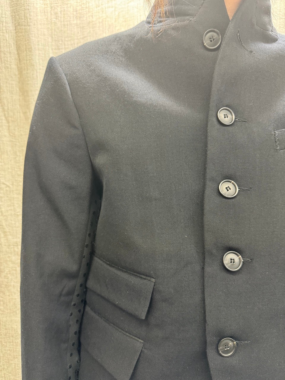 FW24 || SILK SEAMED PEAKED LAPEL BLAZER || BLACK