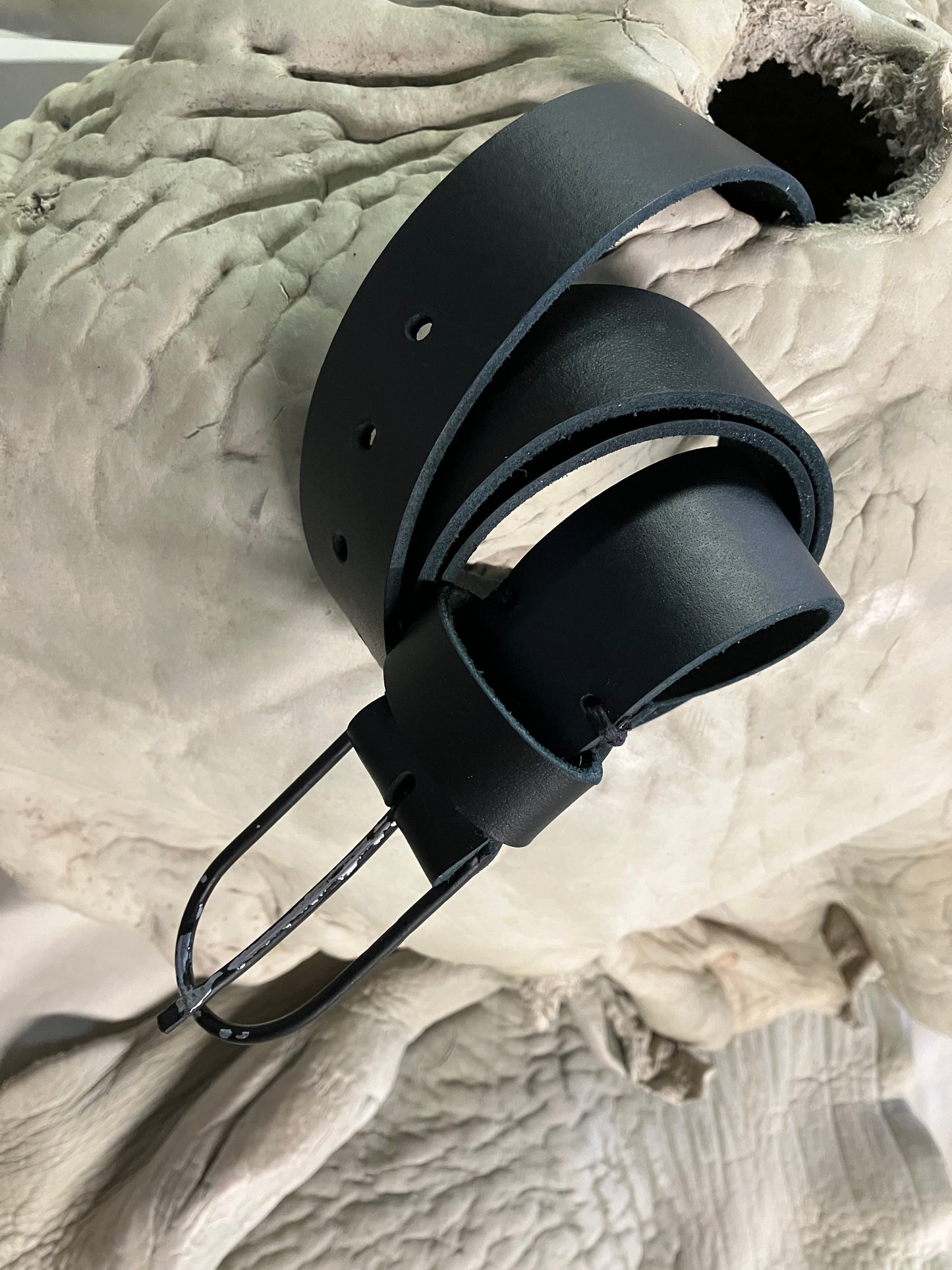 FW25 || CLIFTON 1.5 " BELT || BLACK - BUFFALO