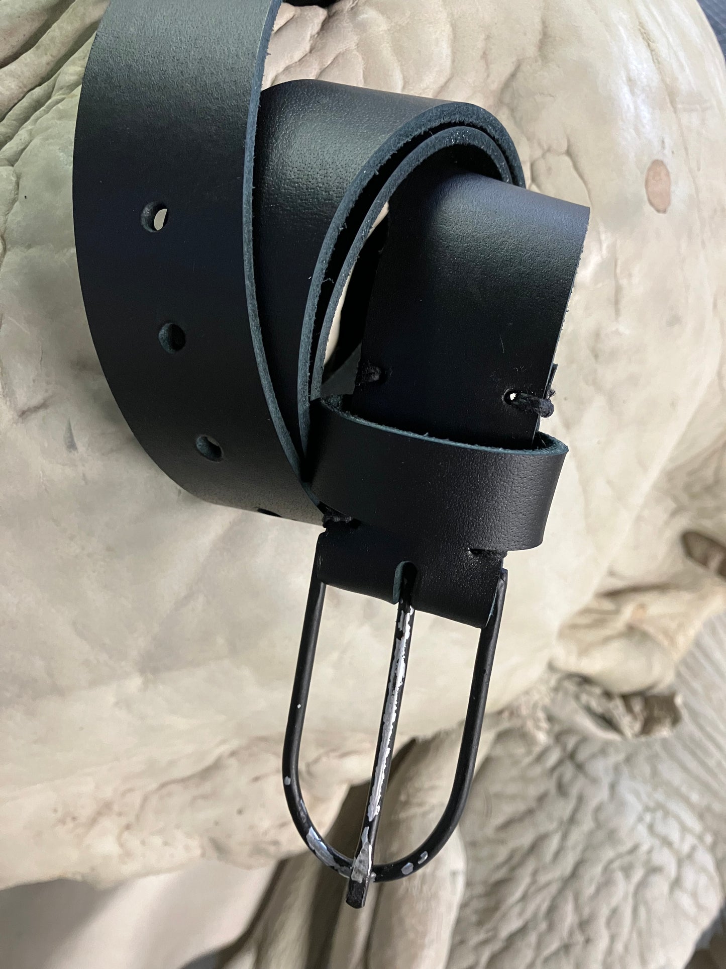 FW25 || CLIFTON 1.5 " BELT || BLACK - BUFFALO