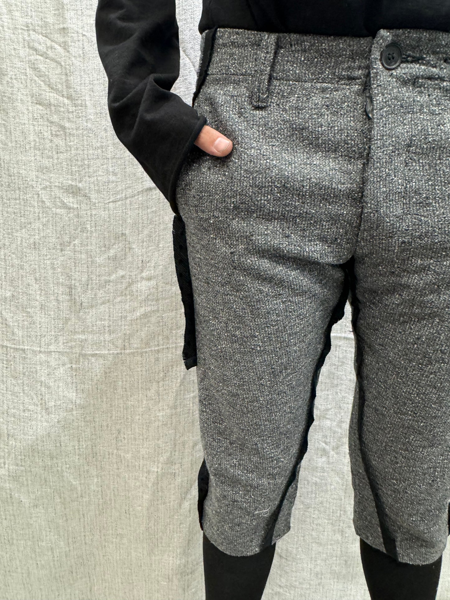 FW24 || SILK SEAMED CROPPED MINIMALIST PANTS || GREY SILK