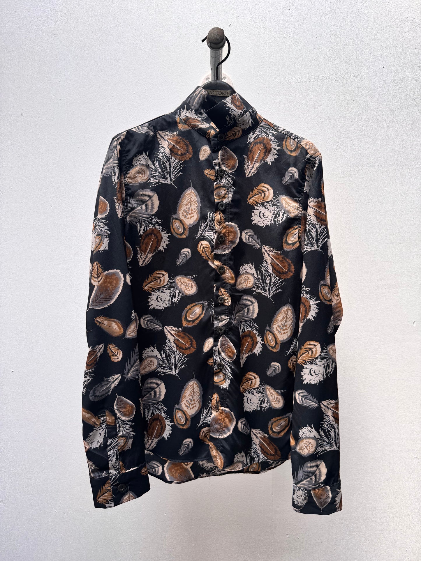 FW25 || CLASSIC FIT SILK SHIRT || 100% SILK FEATHER PRINT