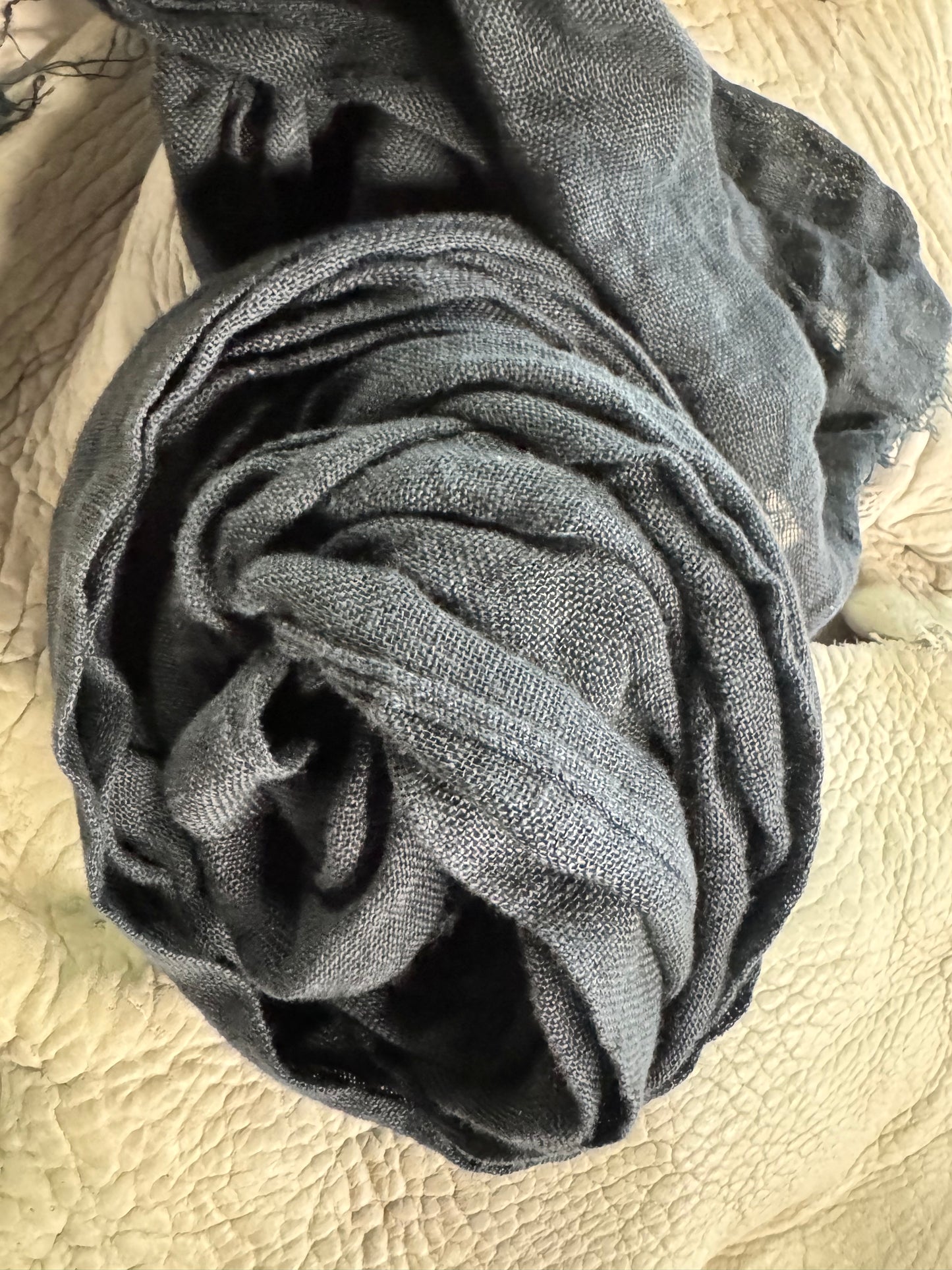 FW25 || CLASSIC LONG SLIM SCARF || LINEN - BLACK