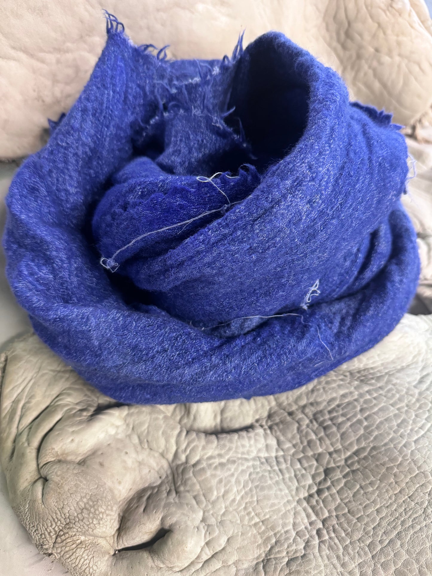FW25 || LARGE BOILED WOOL STOLE || ROYAL