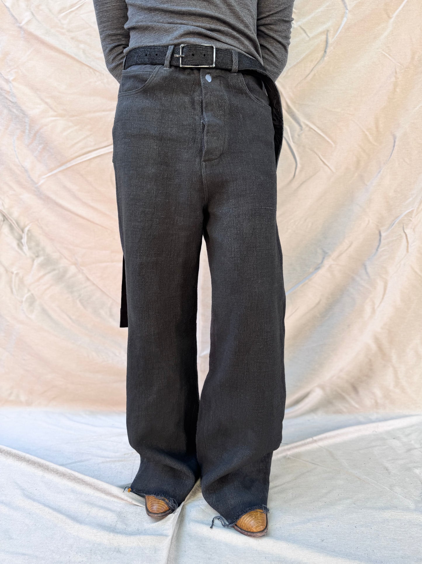 FW25 || GODDE JEANS ||OVERDYED HEAVY LINEN - BLACK