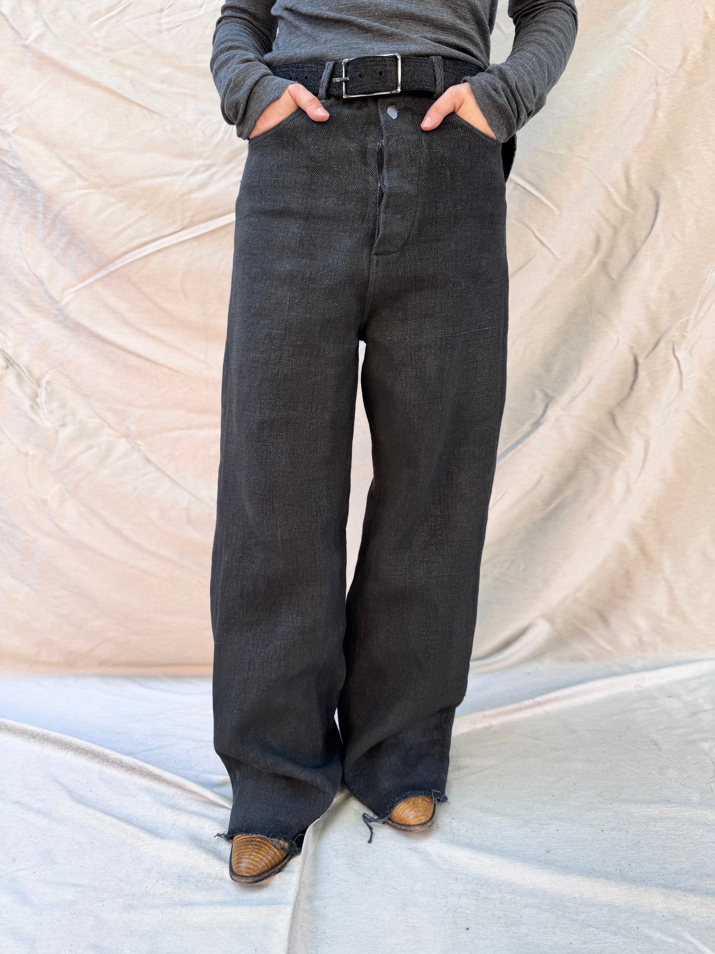 FW25 || GODDE JEANS ||OVERDYED HEAVY LINEN - BLACK