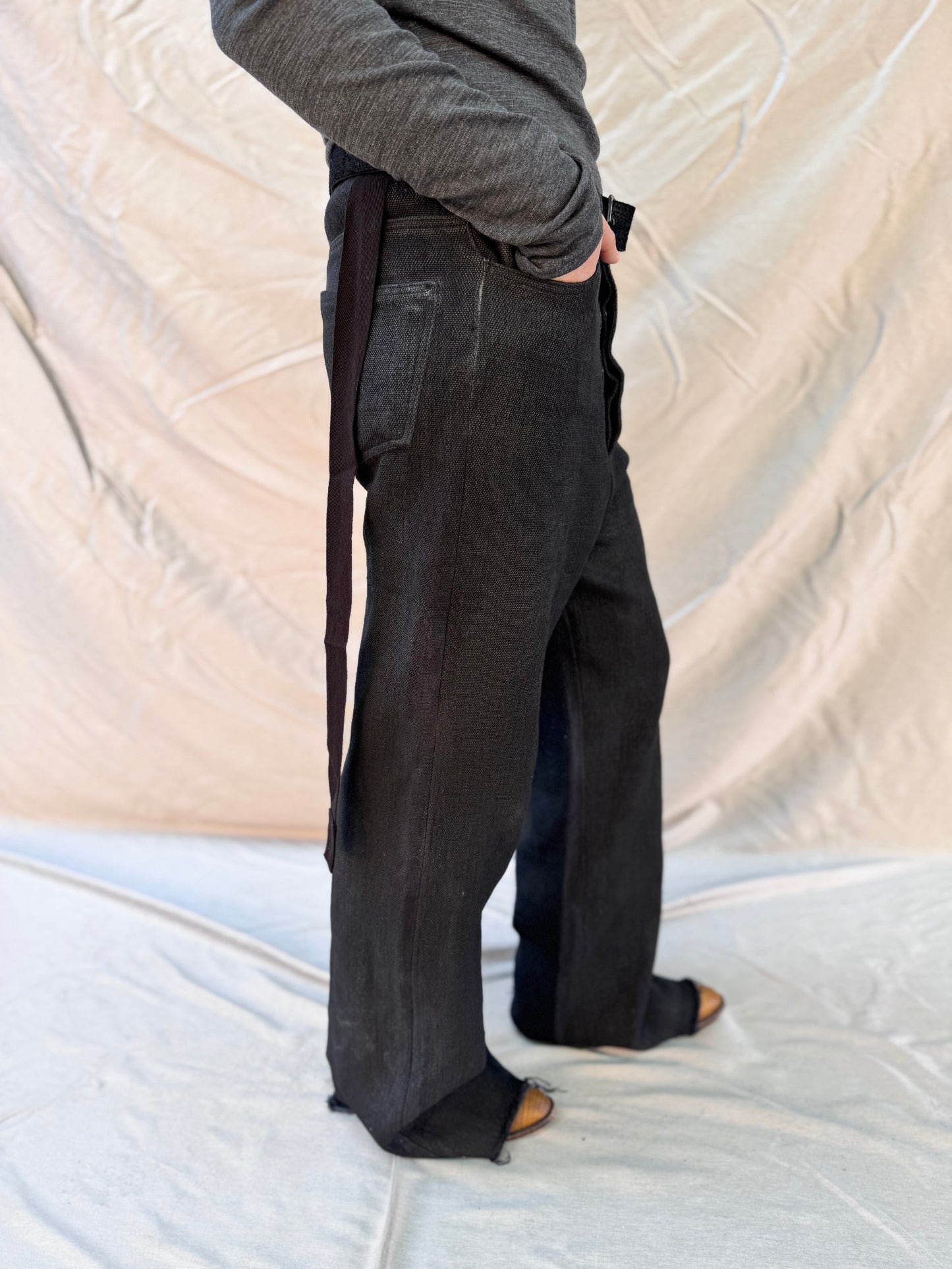 FW25 || GODDE JEANS ||OVERDYED HEAVY LINEN - BLACK