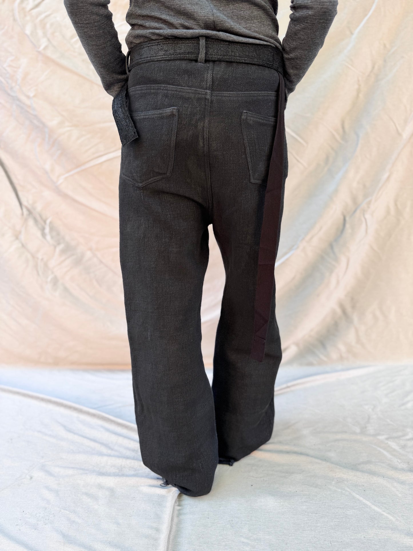 FW25 || GODDE JEANS ||OVERDYED HEAVY LINEN - BLACK