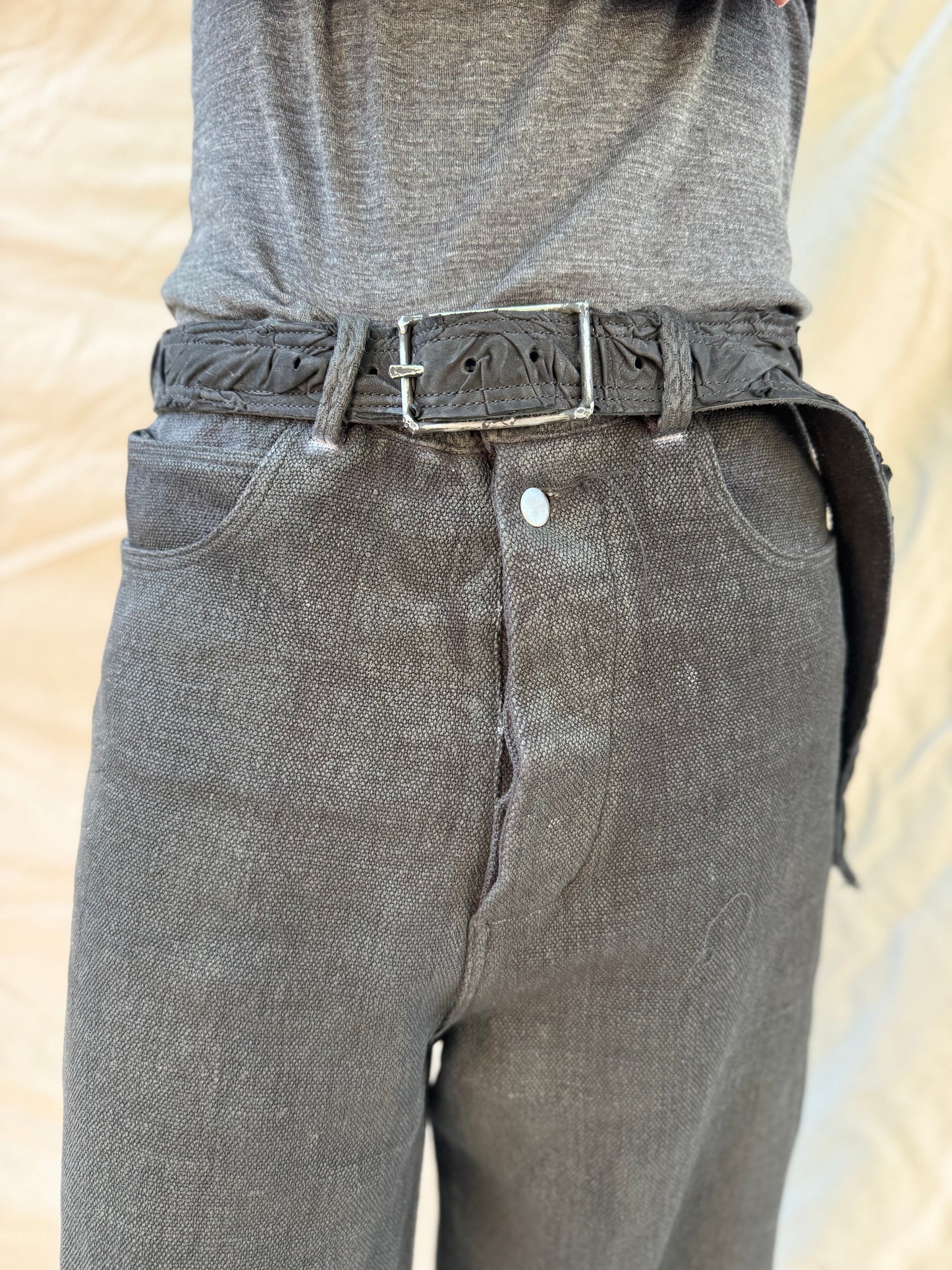 FW25 ||1.25 KNG BUCKLE BELT - HAND MOLDED SILK CALF