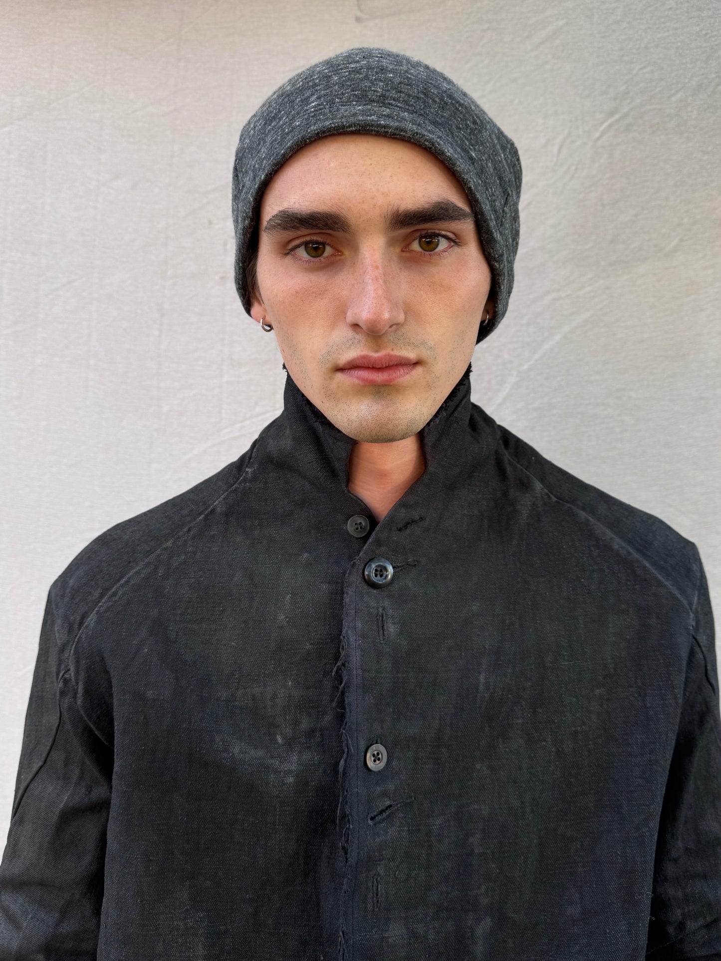 FW25 || TRIANGULAR PANEL BEANIE || OVERLOCKED || GREY