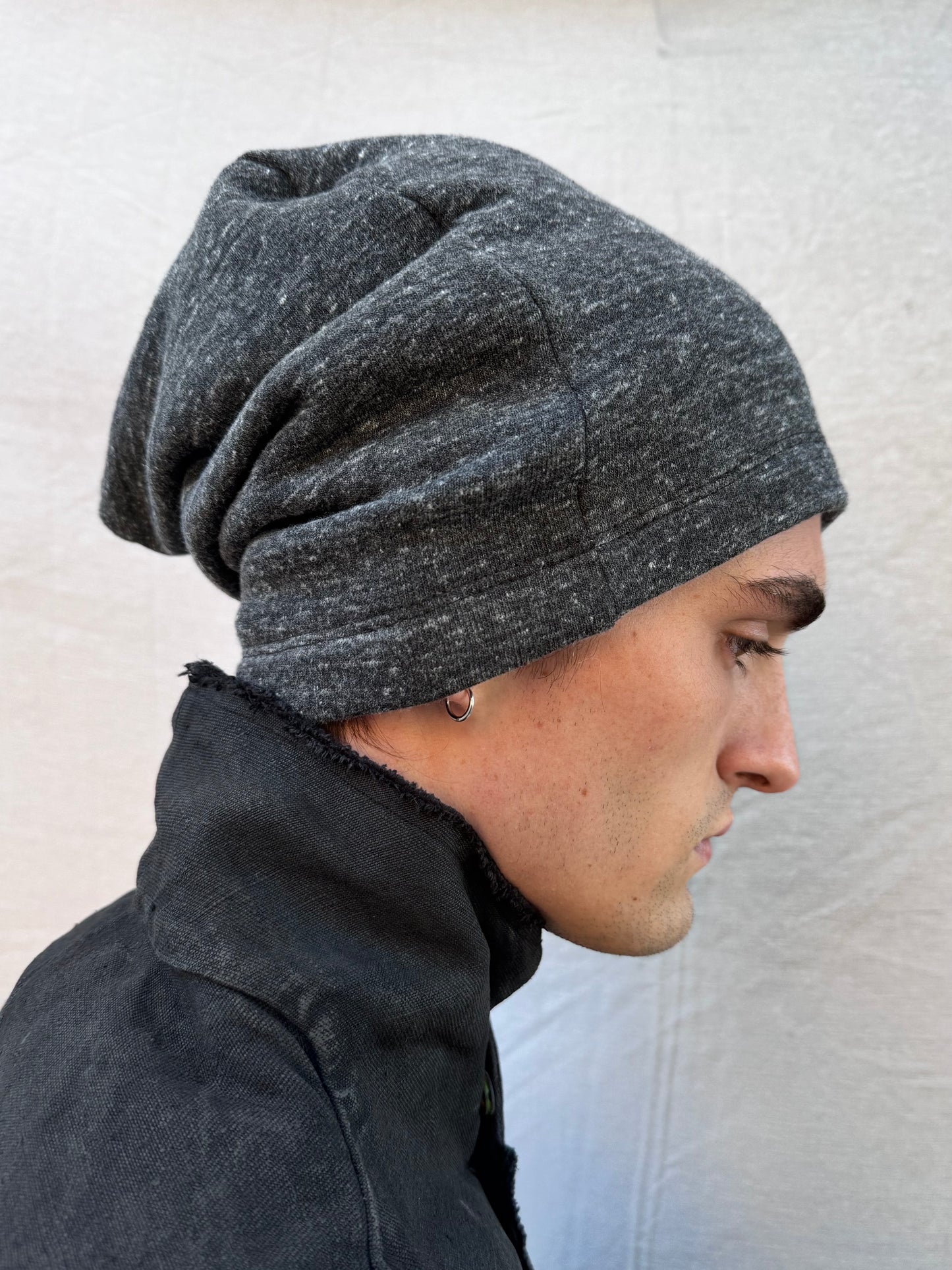 FW25 || TRIANGULAR PANEL BEANIE || DARK GREY