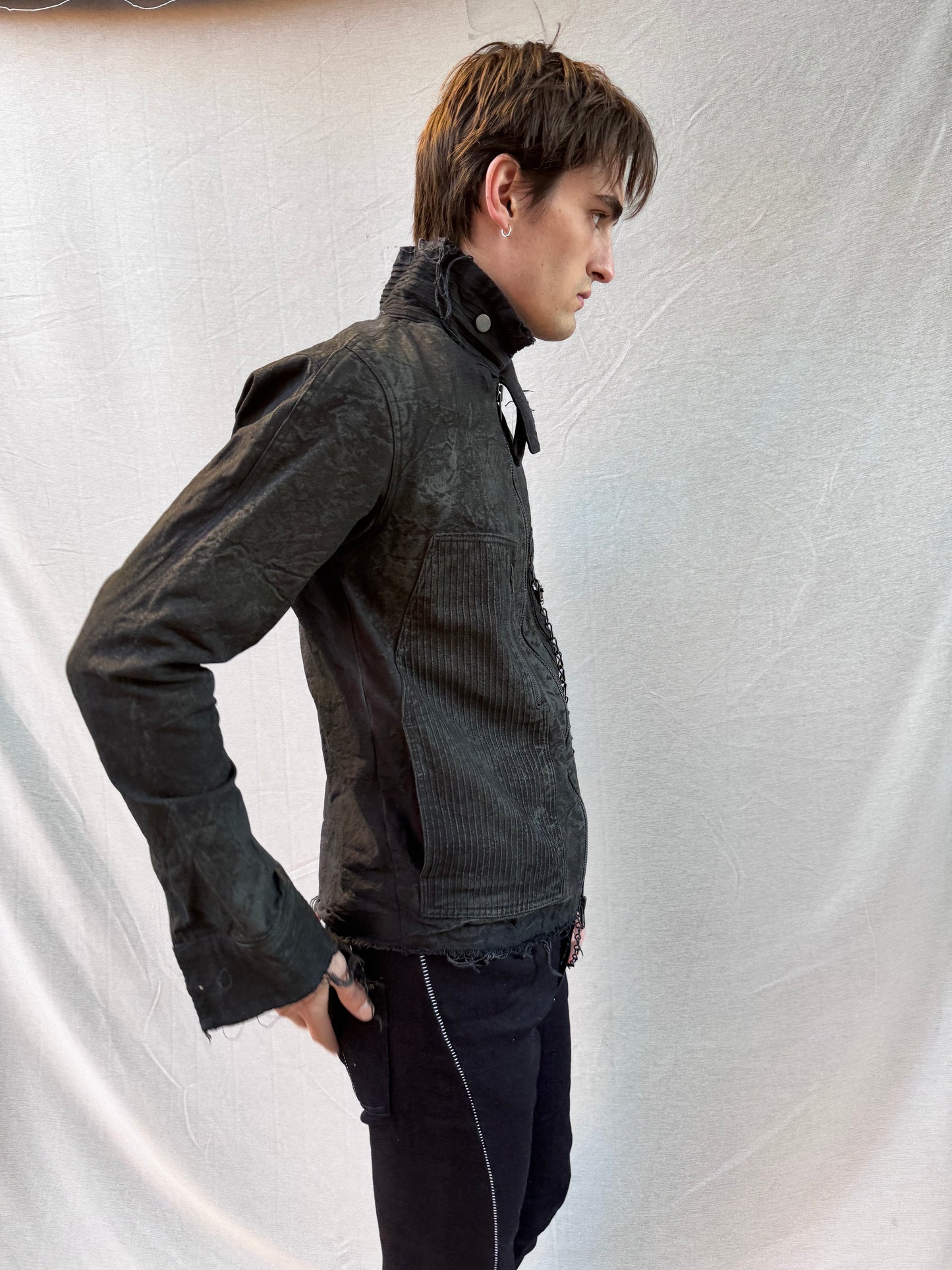 FW25 || FAULTED SHOULDER KEYCHAIN WORK JACKET|| CHARCOAL COATED COTTON