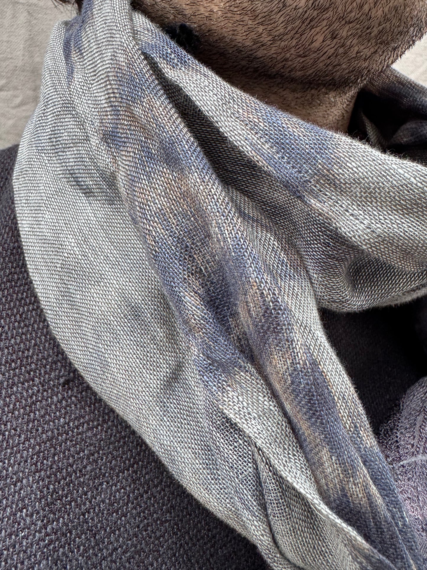 FW25 || FLAT FELLED EMBROIDERED SCARF || 100% LINEN || GREY