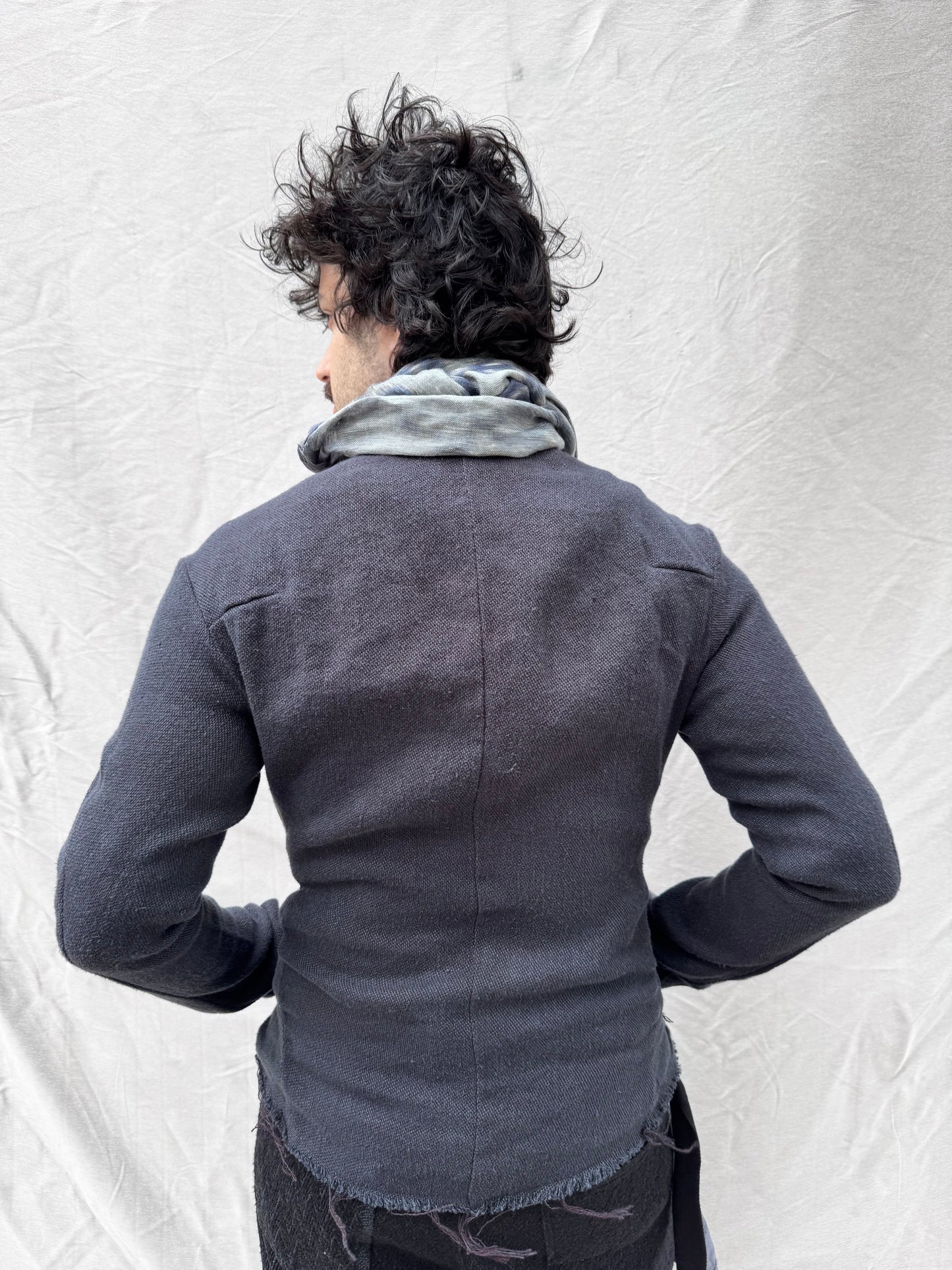 FW25 || FLAT FELLED EMBROIDERED SCARF || 100% LINEN || GREY