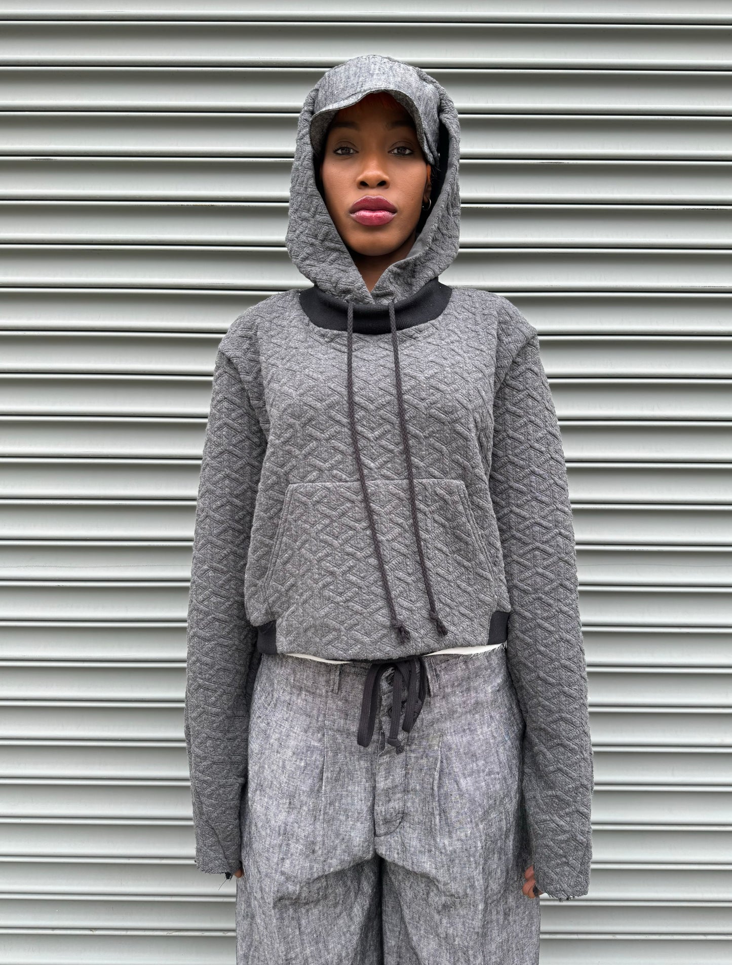 SS24 || FAULTED SHOULDER CROPPED HOODIE || GREY