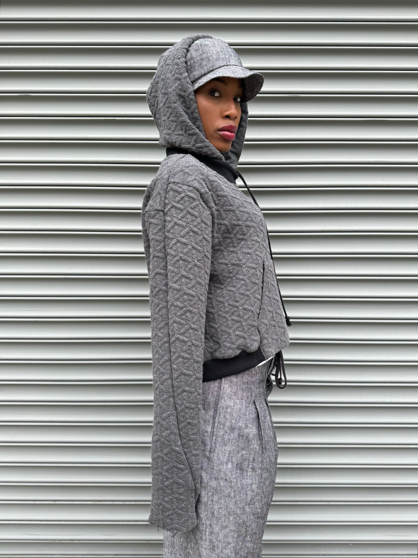 SS24 || FAULTED SHOULDER CROPPED HOODIE || GREY