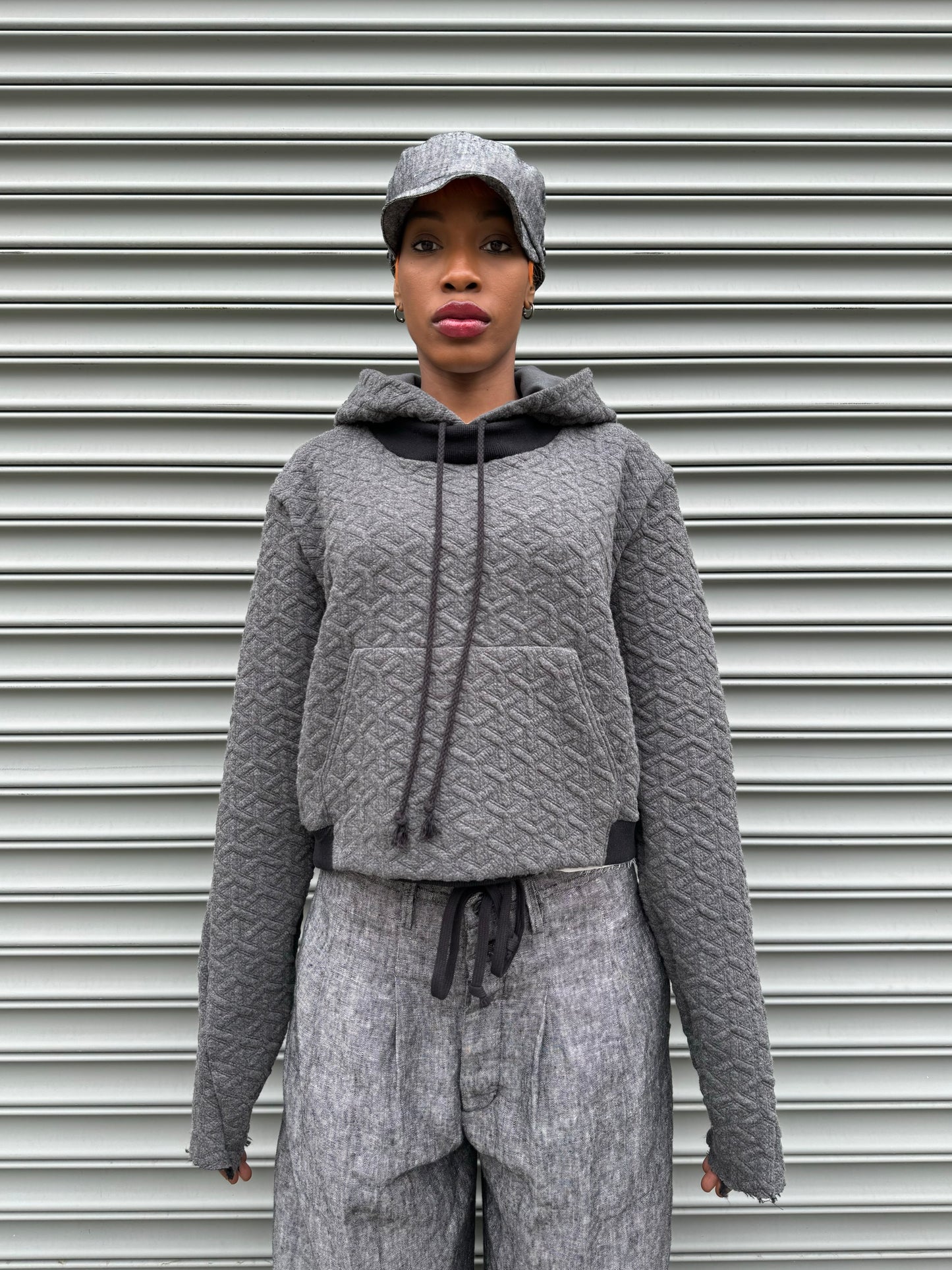 SS24 || FAULTED SHOULDER CROPPED HOODIE || GREY