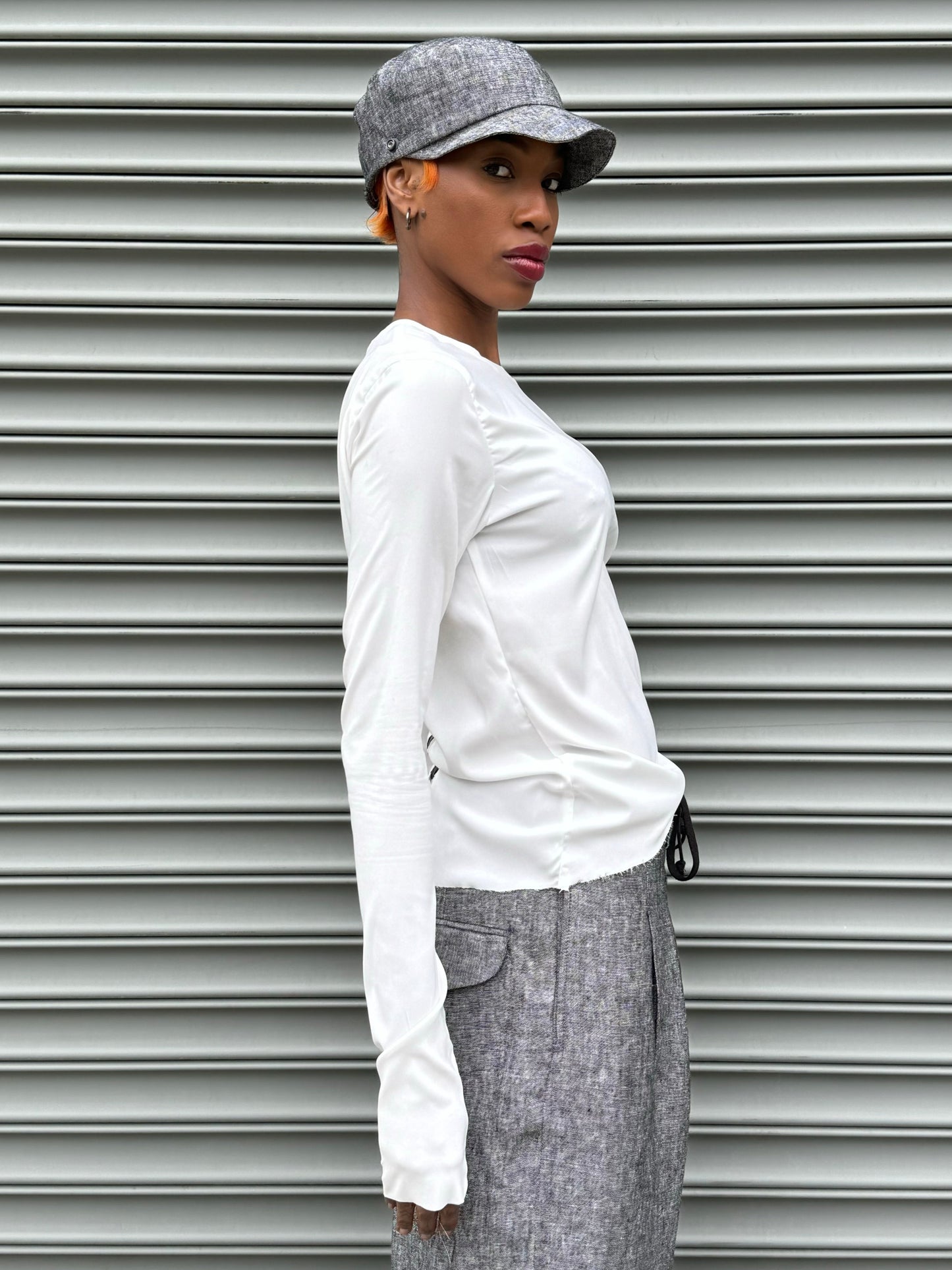 SS24 || RUCHED SPINE LONG SLEEVE TOP || WHITE