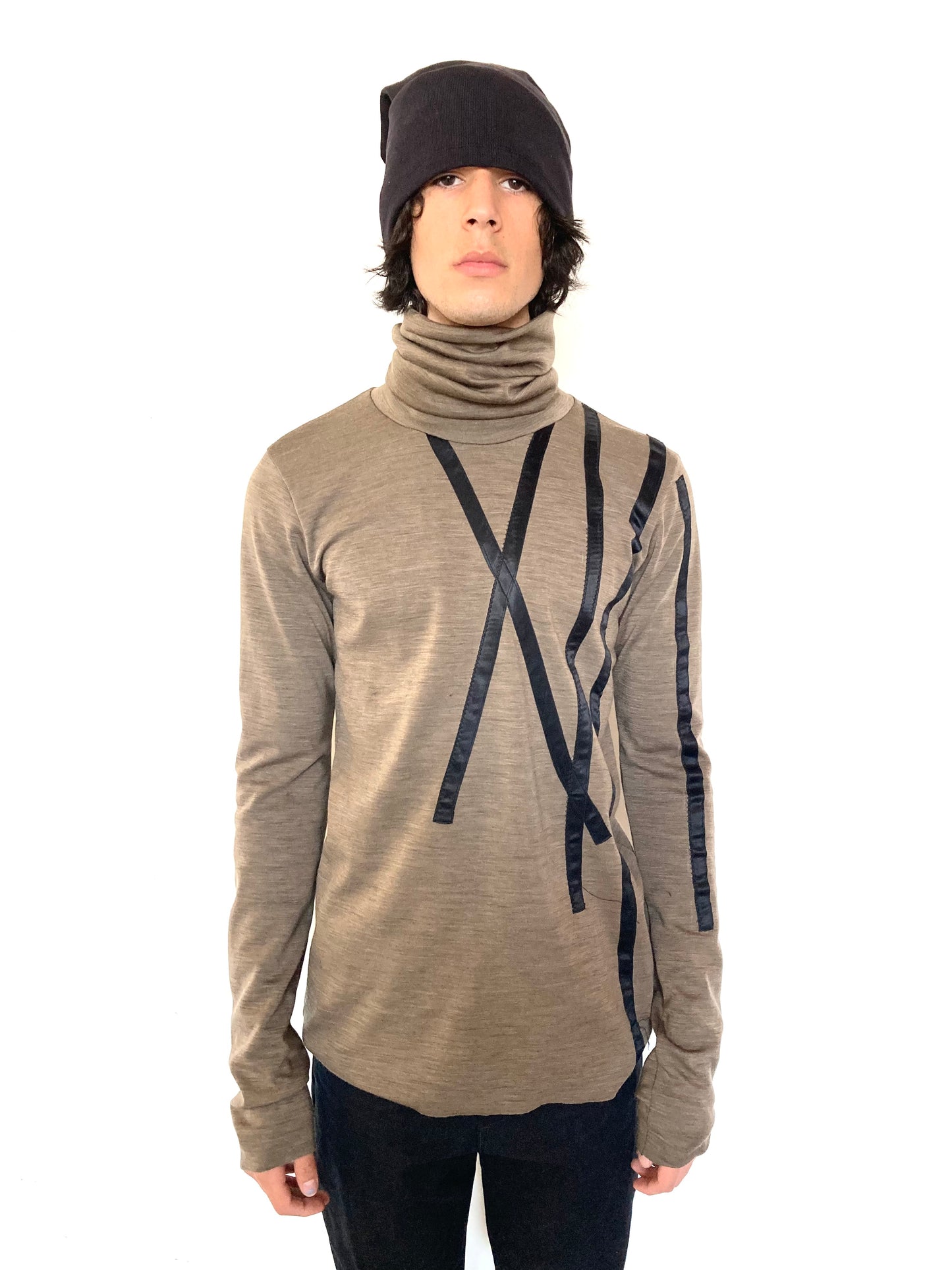 KNG13 || HIGH NECK KINGSTON 13 SILK + WOOL SWEATER || KHAKI