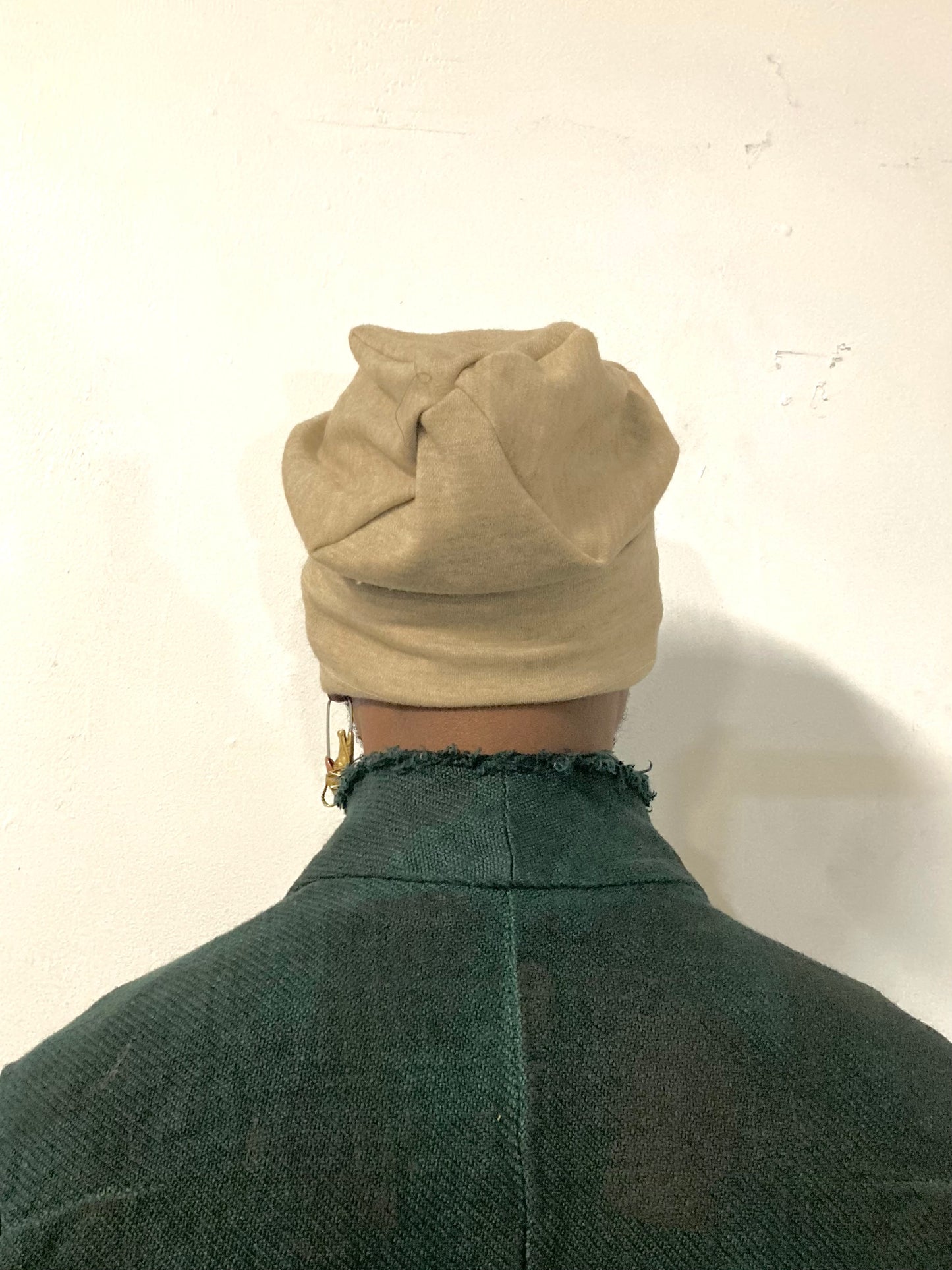 KGN13 || ONE PIECE LONG DOME BEANIE || TAN WOOL