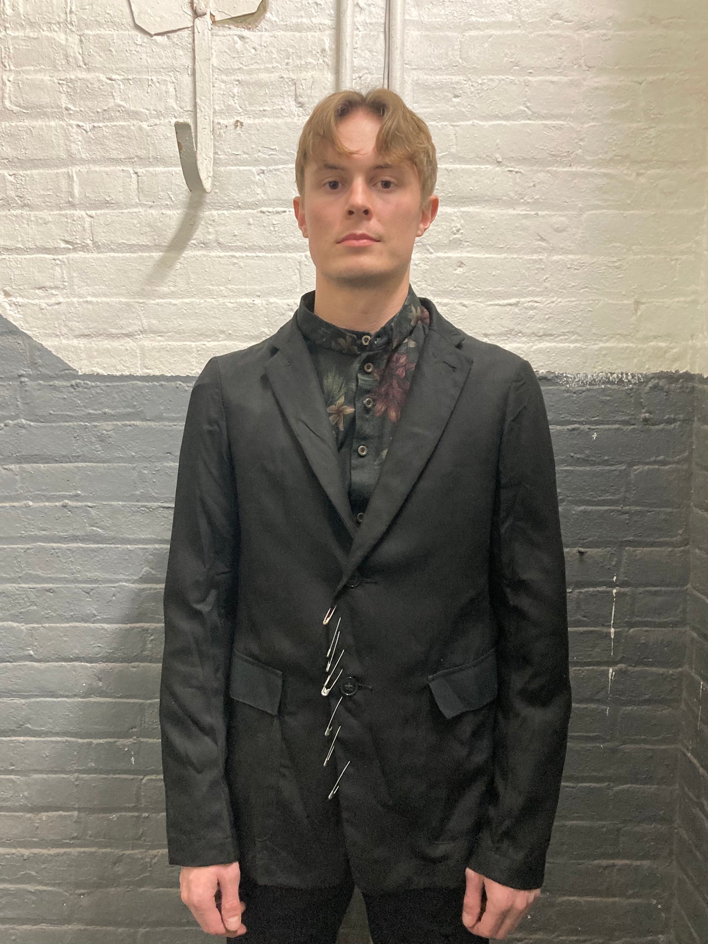 ARCHIVE ADDITIONS - NOTCHED LAPEL UNLINED 5 BUTTON BLAZER || COTTON