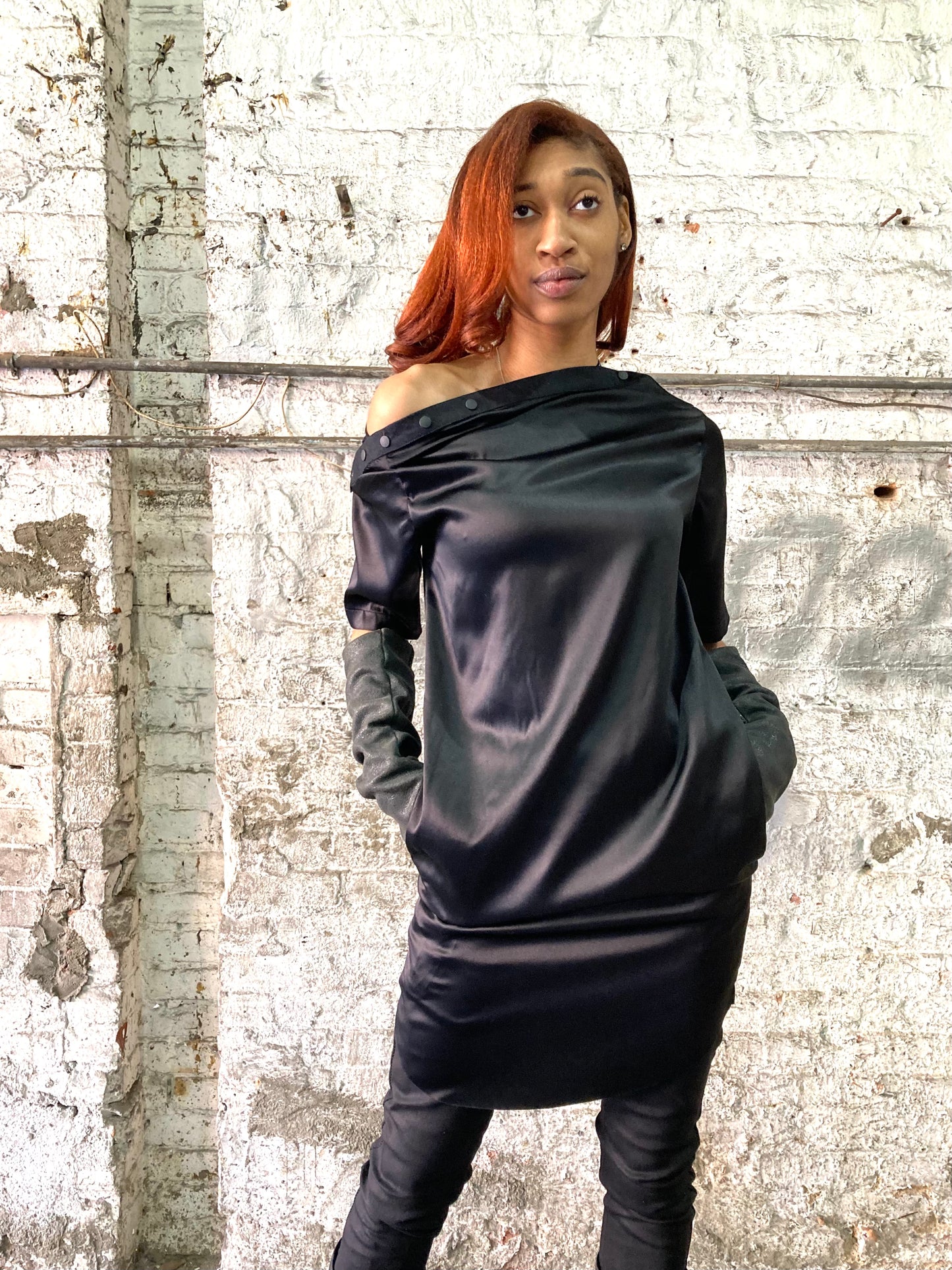 21.2 .5 PRIMORDIAL SNAP COLLAR DRESS || SILK || - BLACK
