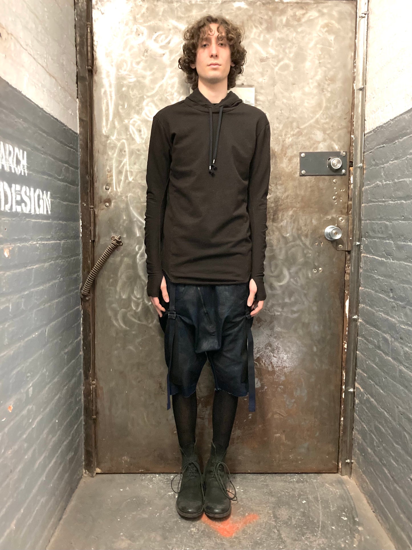 22.1 DNA SLEEVE HOODIE - BROWN