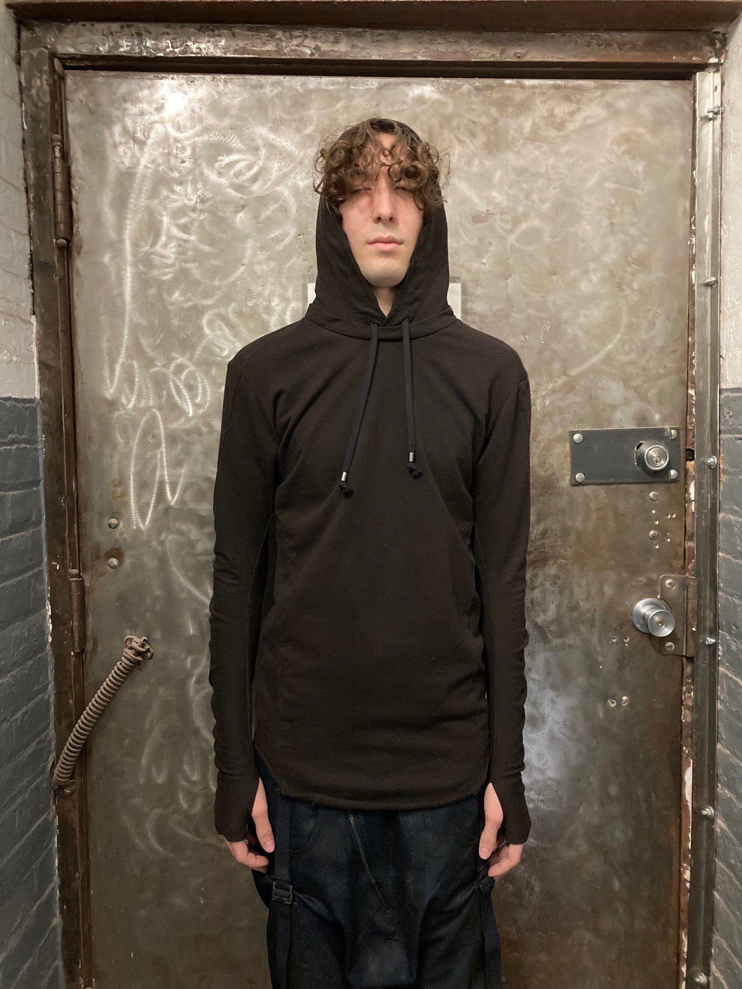22.1 DNA SLEEVE HOODIE - BROWN