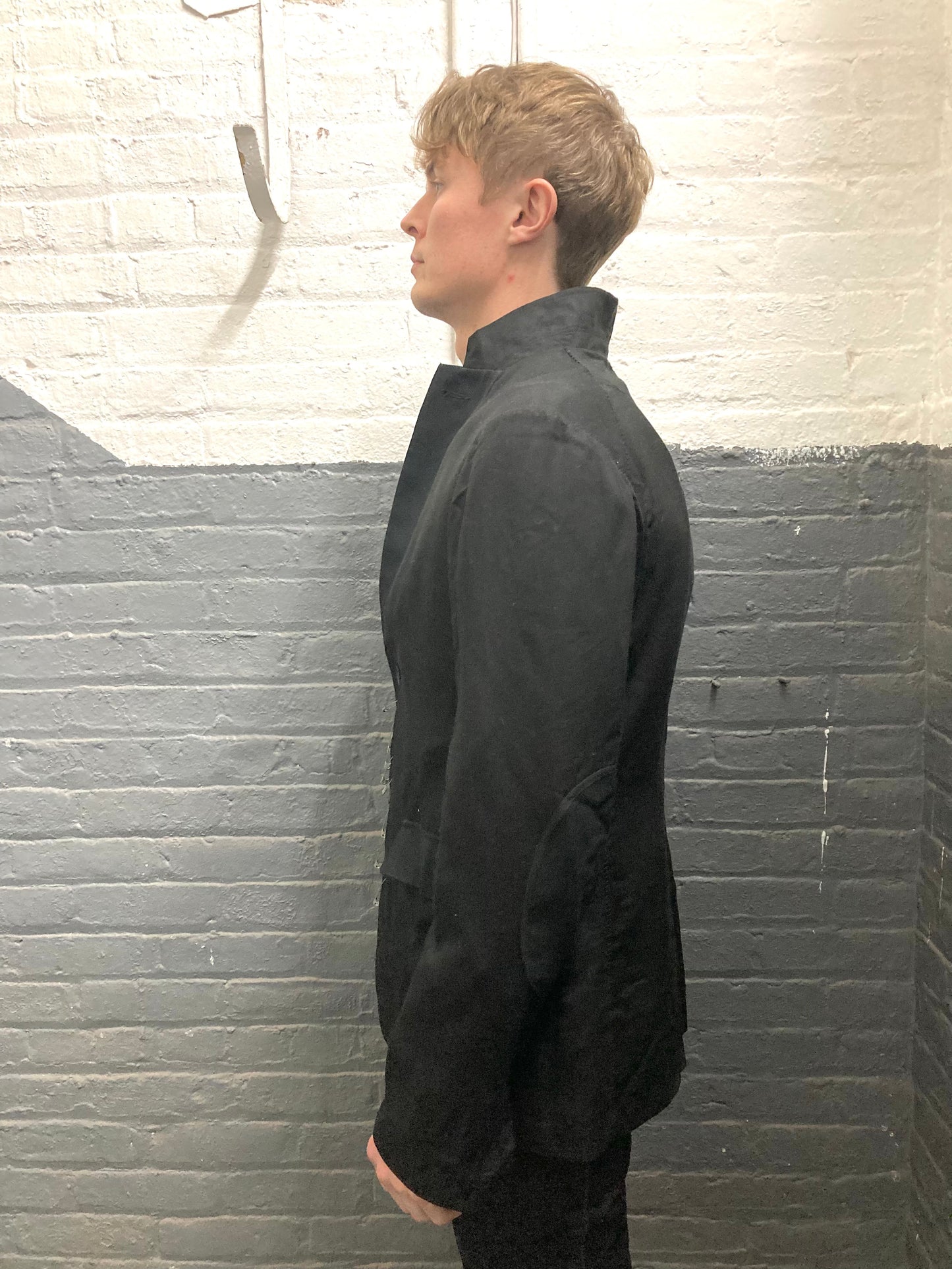 ARCHIVE ADDITIONS - NOTCHED LAPEL UNLINED 5 BUTTON BLAZER || COTTON