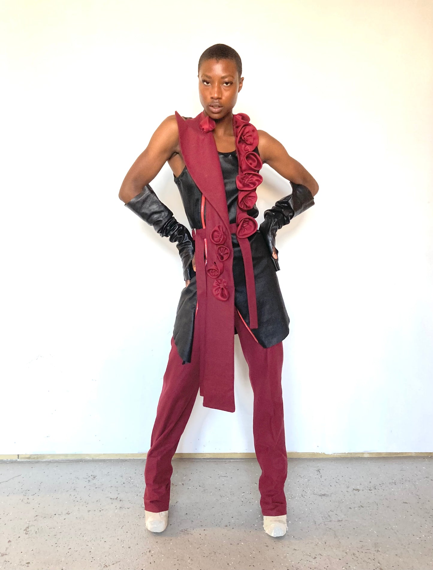 KNG13 || FEMME - CLASSIC SLIM PANTS || 100% COATED LINEN - MAROON