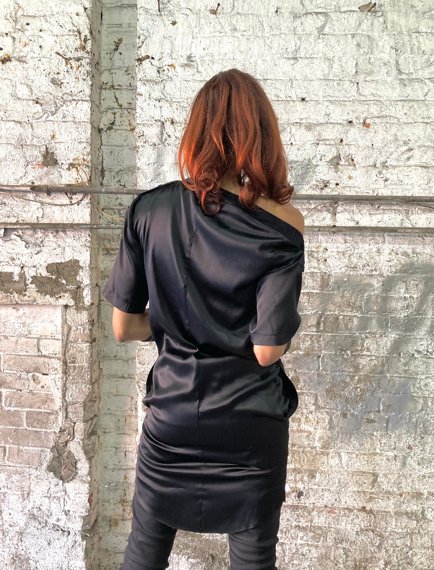 21.2 .5 PRIMORDIAL SNAP COLLAR DRESS || SILK || - BLACK