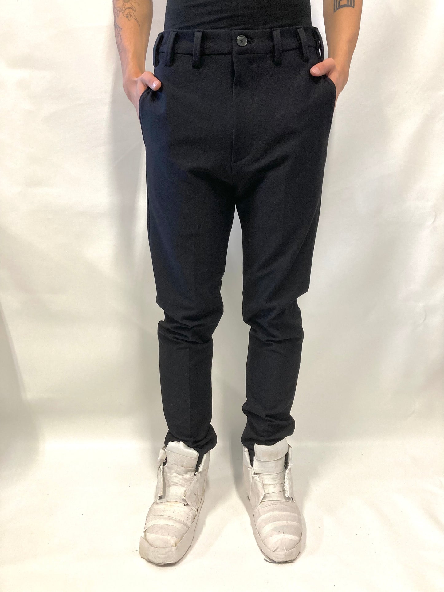KNG13 || 13 LOOP SLIM PANTS || BLACK - STRETCH WOOL BLEND