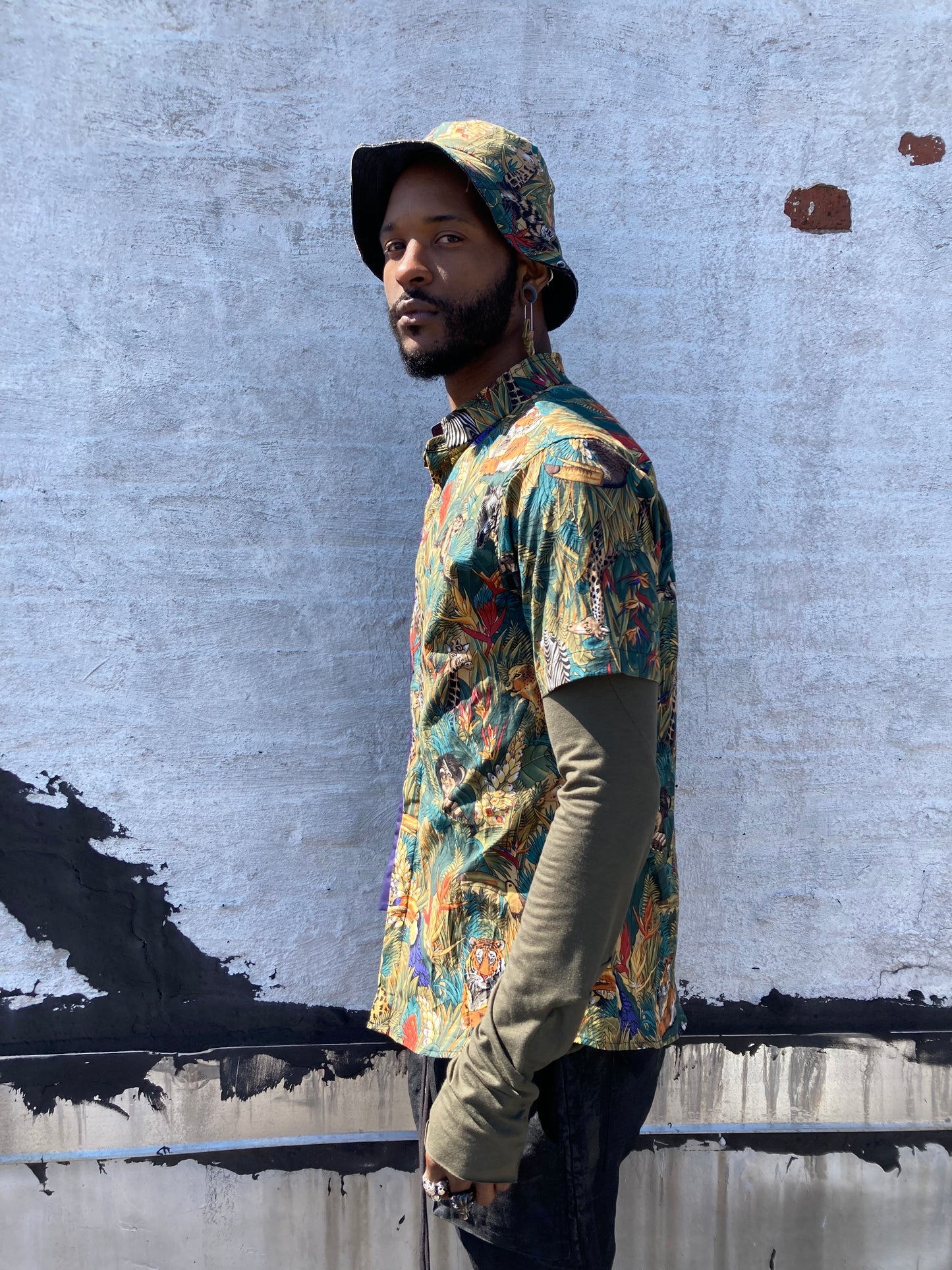 22.1 || INVERTED DETAILS PRINTED SHIRT - SHORT SLEEVE || ANIMAL PRINT