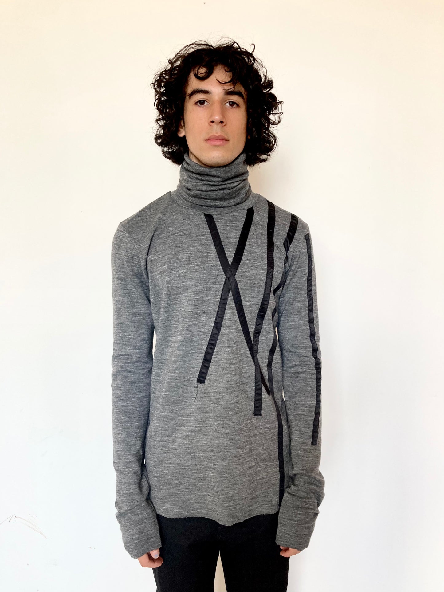 KNG13 || HIGH NECK KINGSTON 13 SILK + WOOL SWEATER || GREY