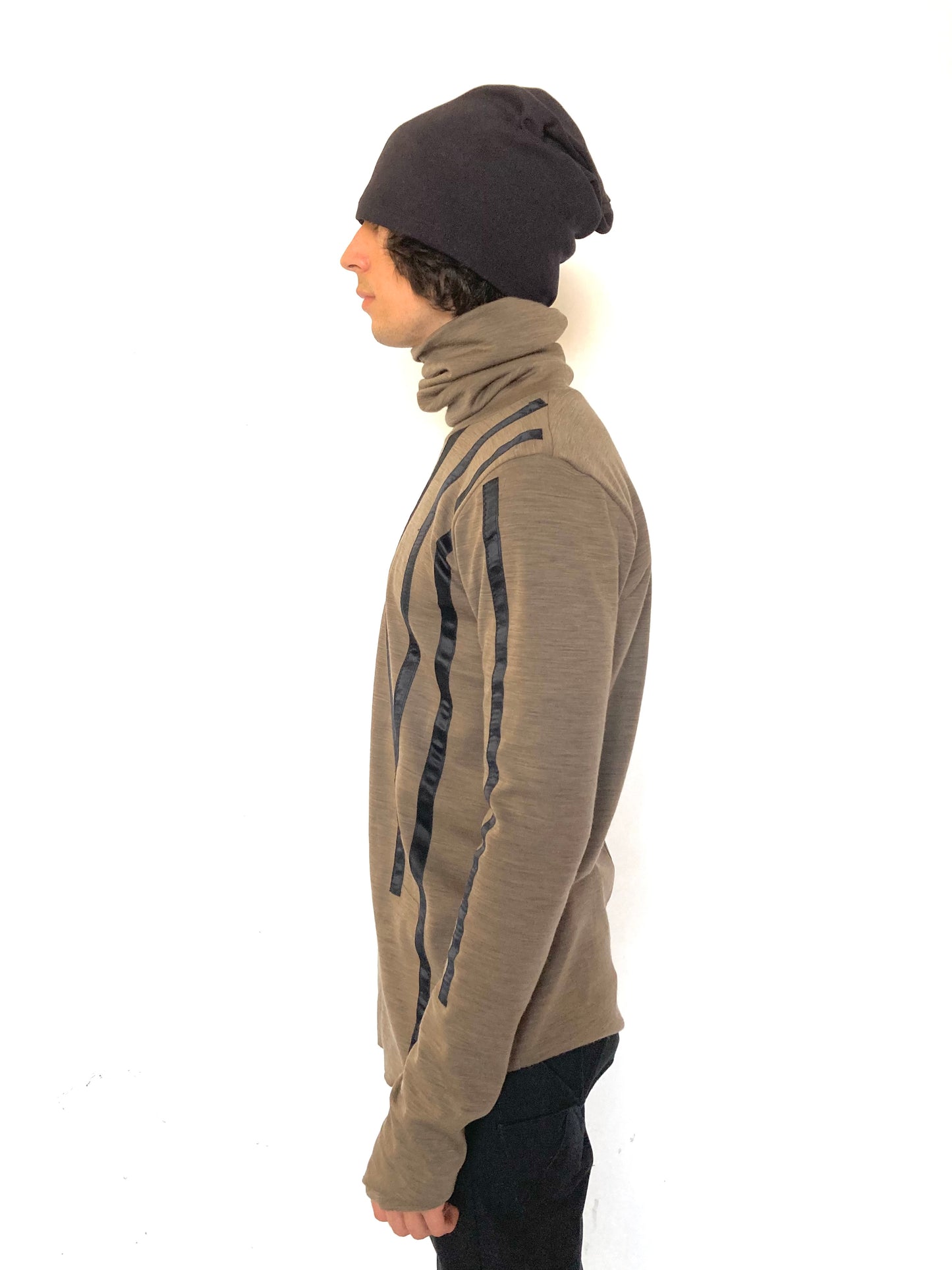KNG13 || HIGH NECK KINGSTON 13 SILK + WOOL SWEATER || KHAKI