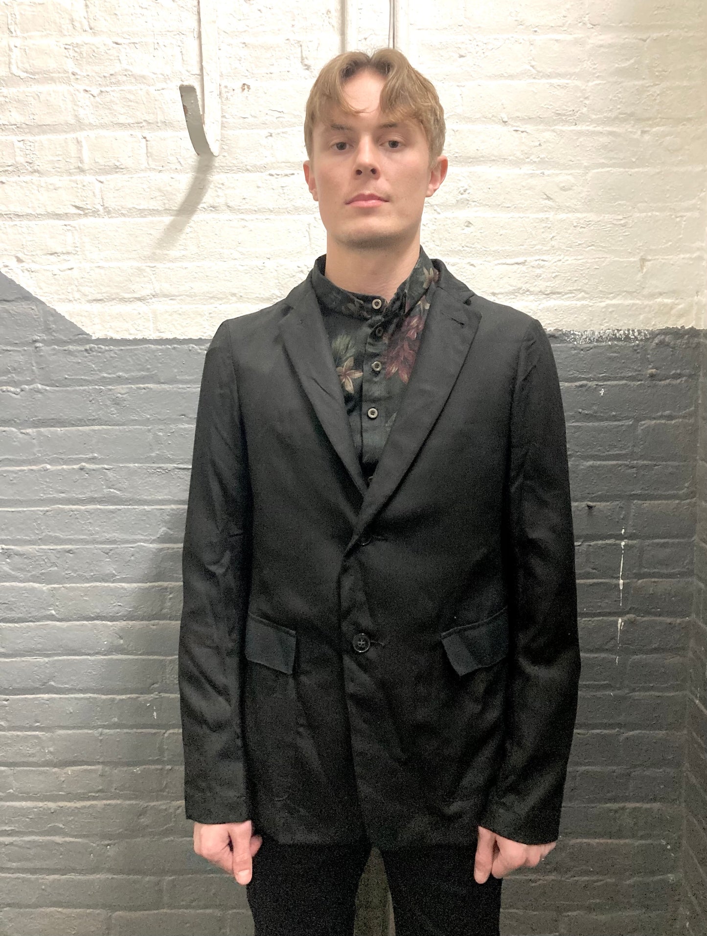 ARCHIVE ADDITIONS - NOTCHED LAPEL UNLINED 5 BUTTON BLAZER || COTTON