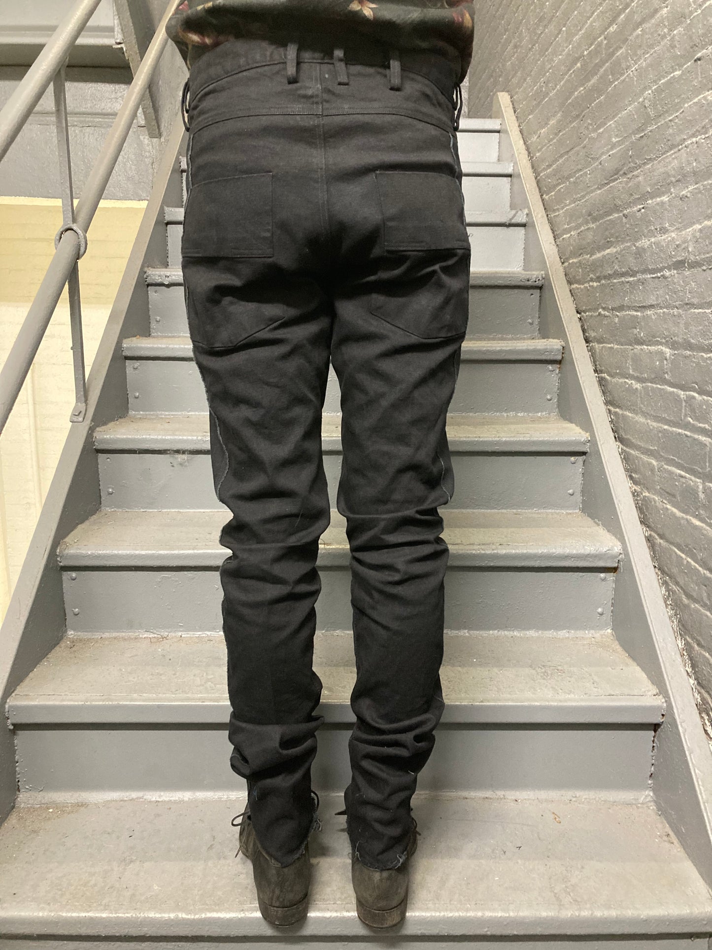 ARCHIVE ADDITIONS - OVERDYED MOVING SEAM SELEVEDGE JEANS - BLACK