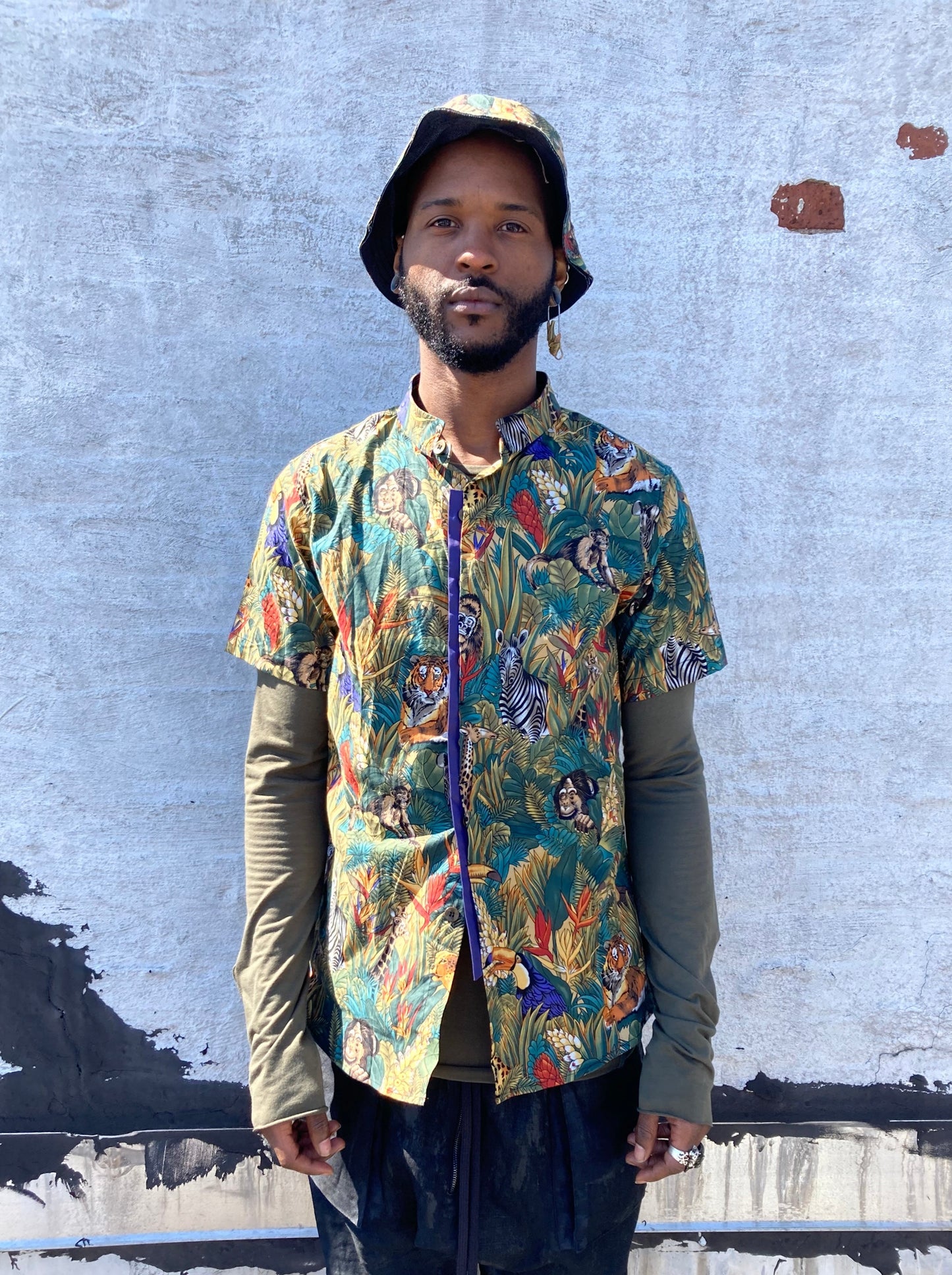 22.1 || INVERTED DETAILS PRINTED SHIRT - SHORT SLEEVE || ANIMAL PRINT