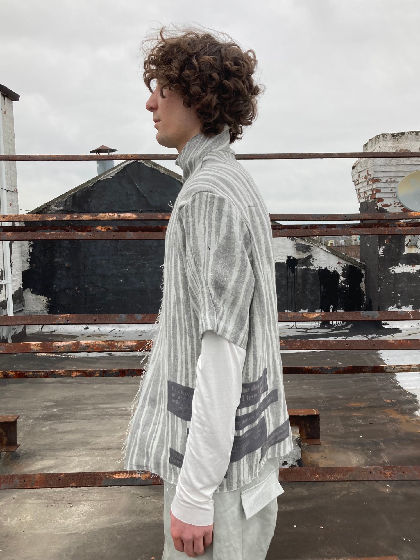 22.1 SHORT SLEEVE PROTOLOGICAL PHILOSOPHER SHIRT || GREY STRIPE ||