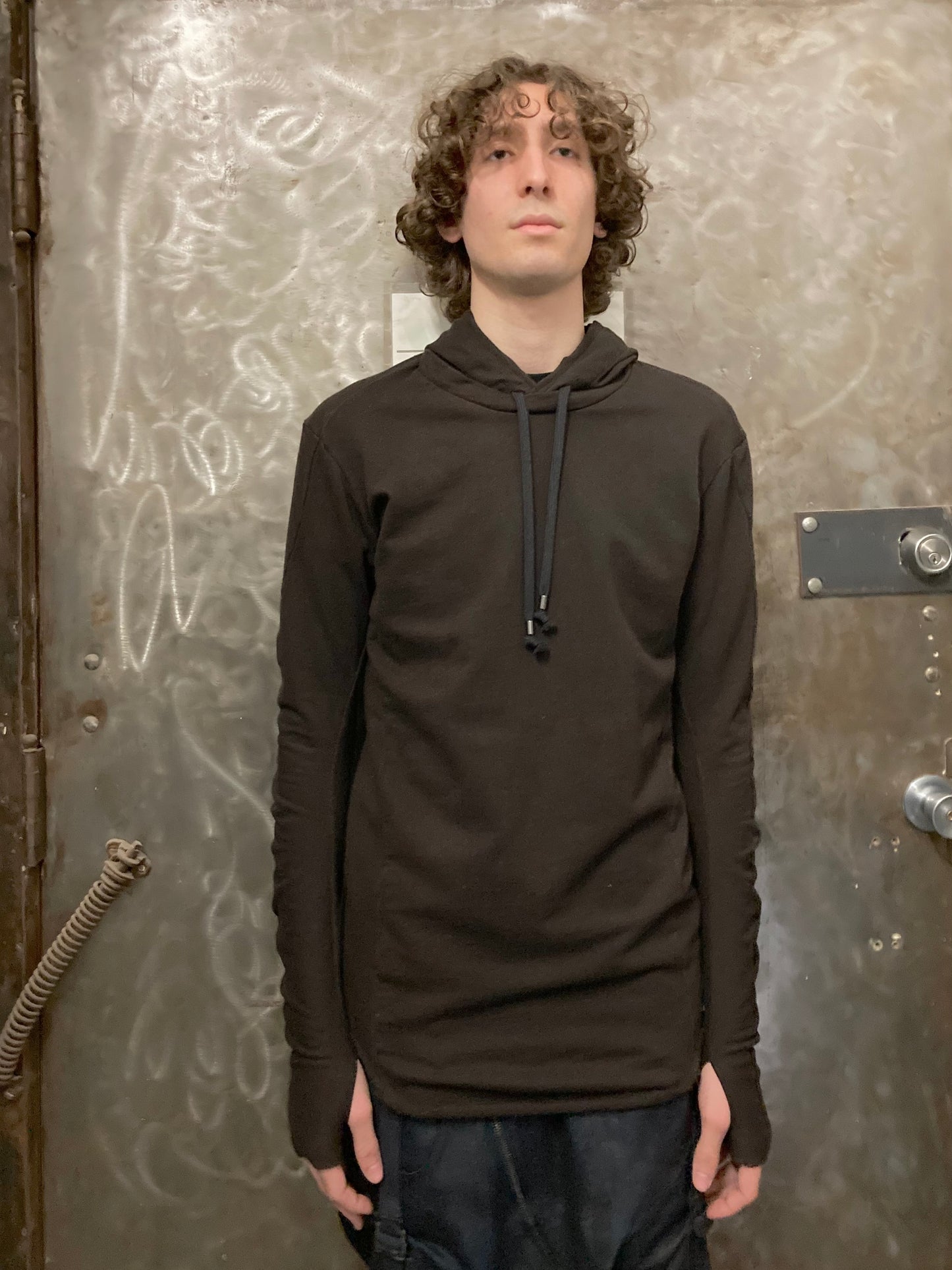 22.1 DNA SLEEVE HOODIE - BROWN