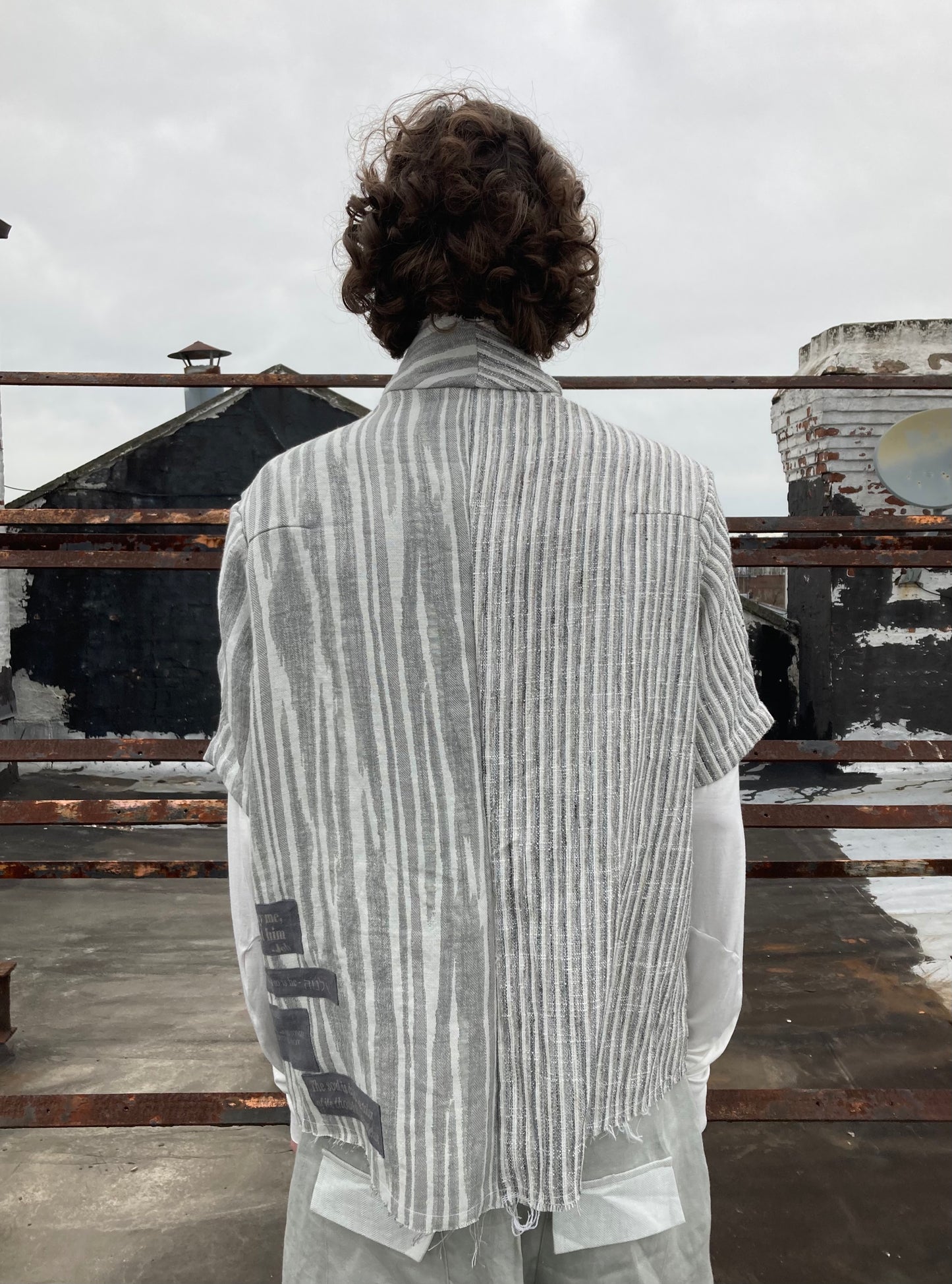 22.1 SHORT SLEEVE PROTOLOGICAL PHILOSOPHER SHIRT || GREY STRIPE ||