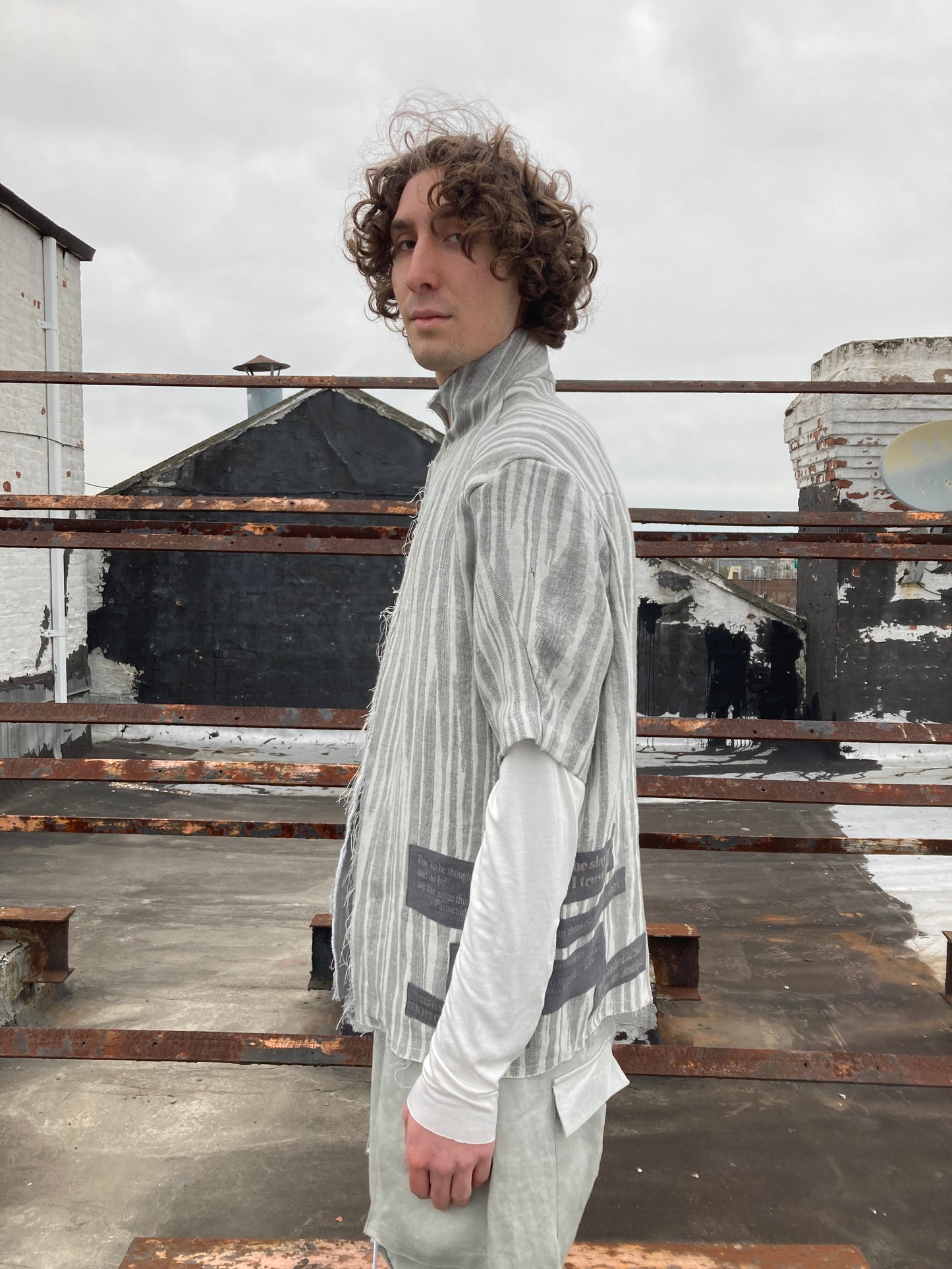 22.1 SHORT SLEEVE PROTOLOGICAL PHILOSOPHER SHIRT || GREY STRIPE ||