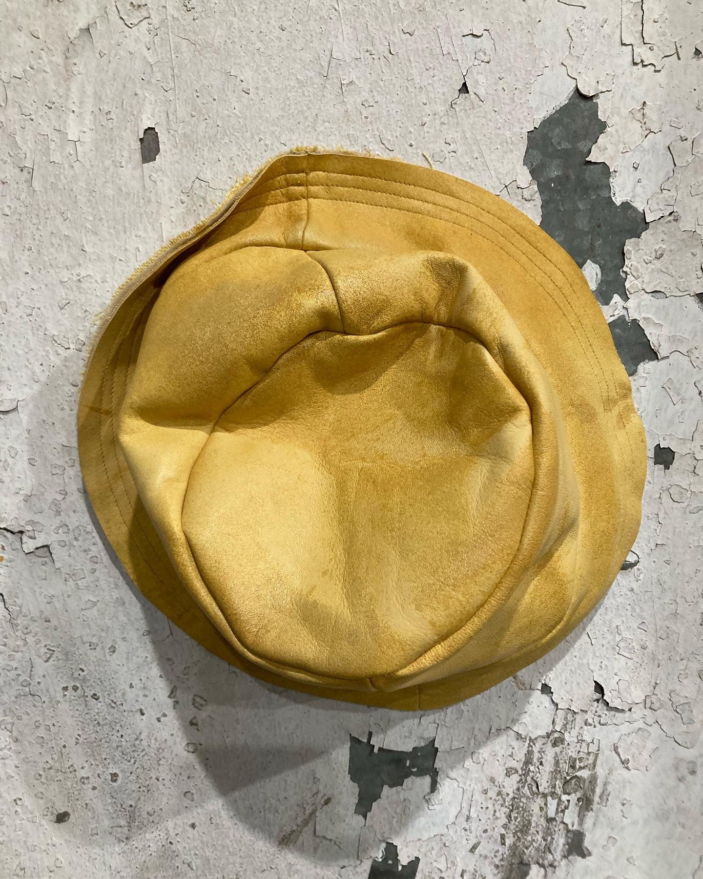 21.2 - LEATHER + LINEN REVERSIBLE BUCKET HAT - YARDMAN YELLOW