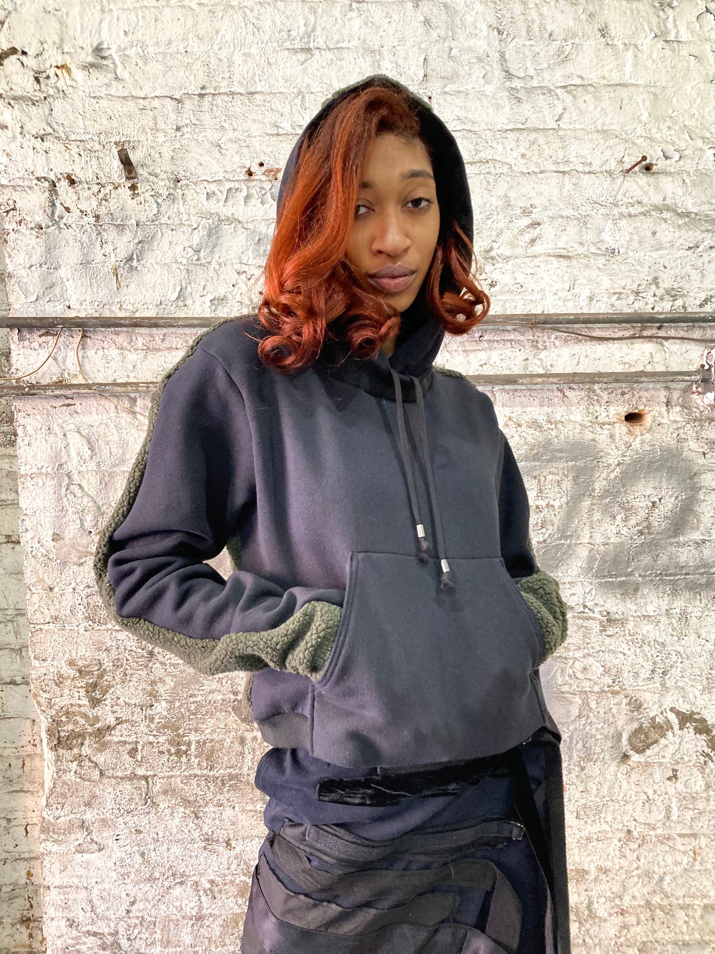 21.2 .5 FAULTED SHOULDER || 420 || CROPPED HOODIE - GREEN + BLACK