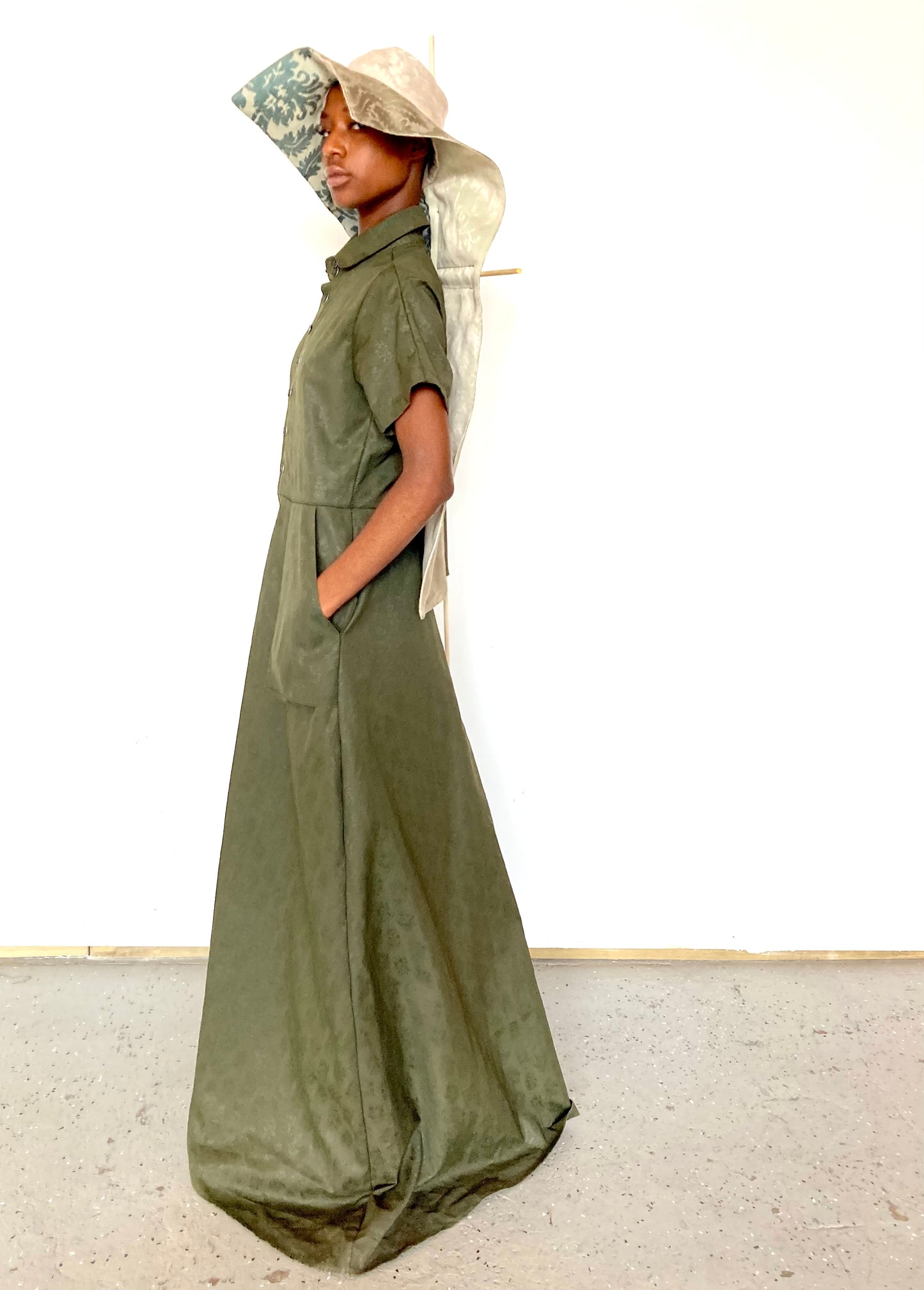KNG13 || FEMME - FAULTED SHOULDER 3-D POCKET SHIRTDRESS || COMBAT GREEN COTTON