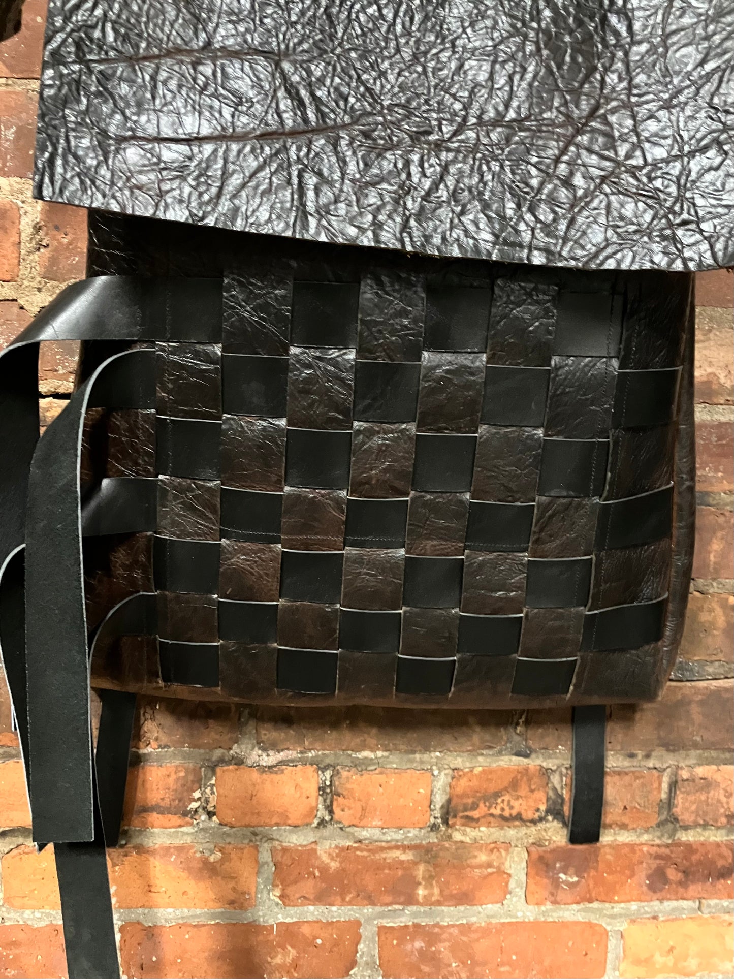 SS23 SLIM PROFILE BACKPACK - LATTICE