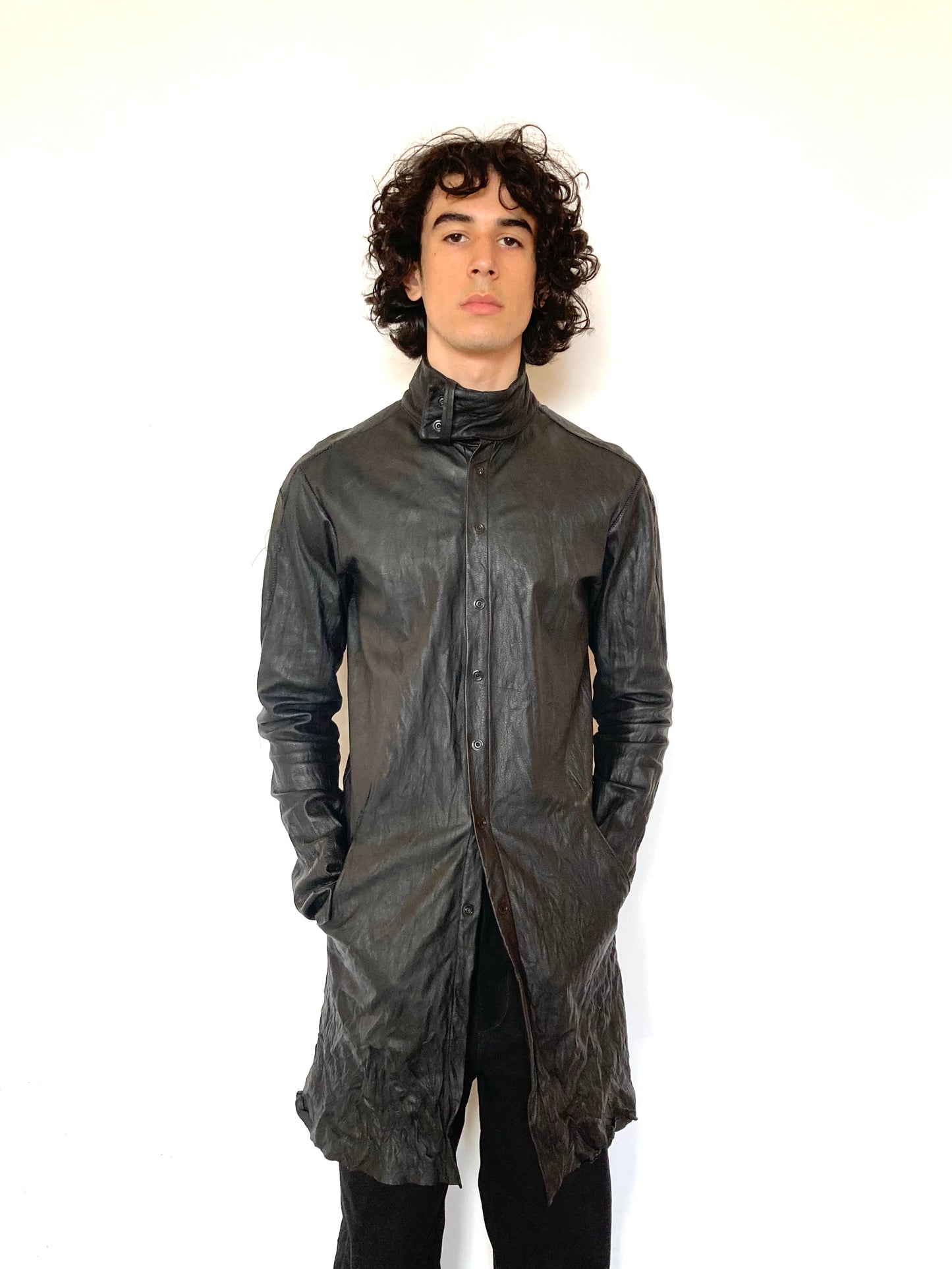KNG13 || DARNSTITCHED FAULTED SHOULDER UNLINED SHIRT - BLACK COWHIDE ||
