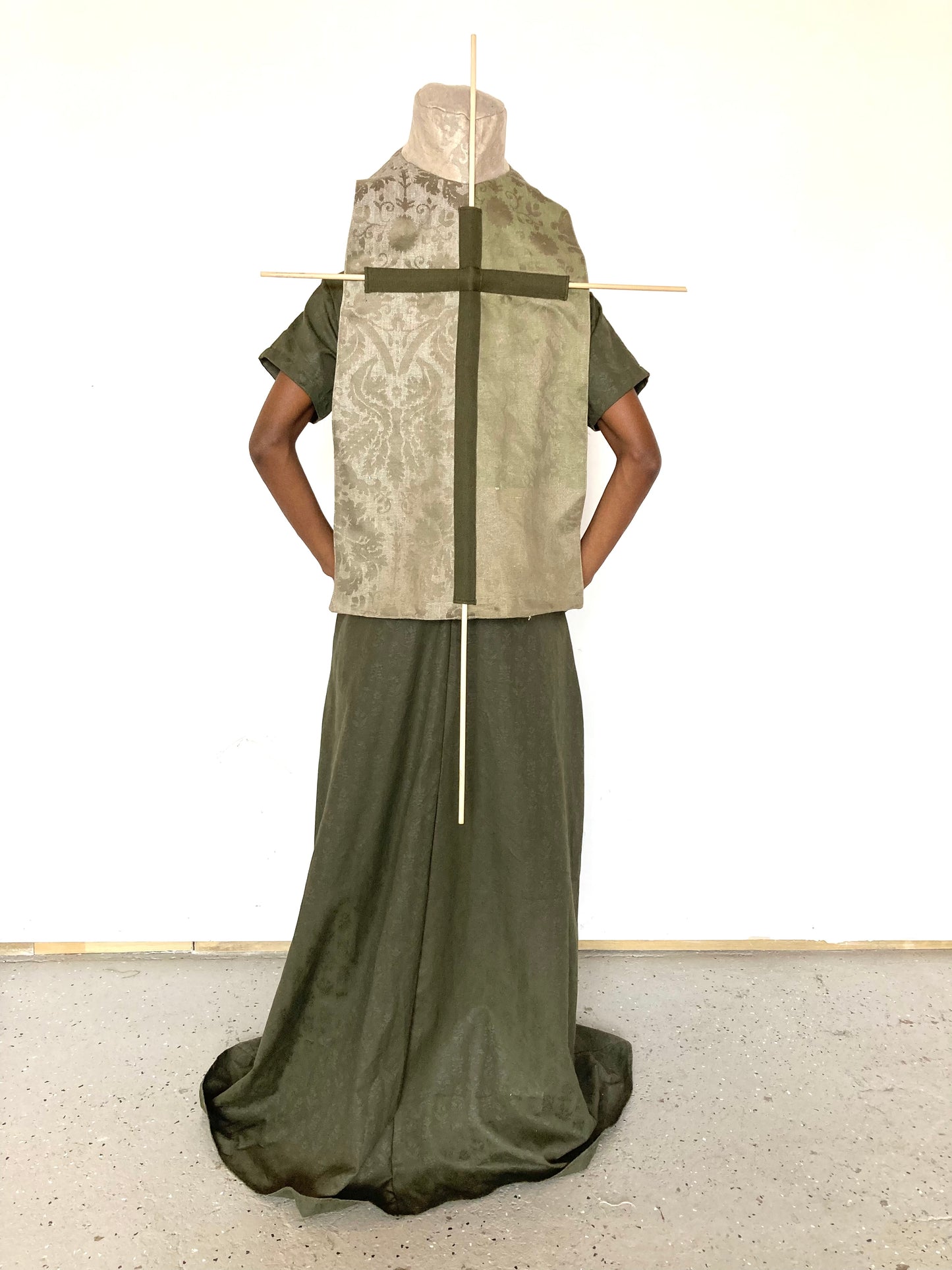 KNG13 || FEMME - FAULTED SHOULDER 3-D POCKET SHIRTDRESS || COMBAT GREEN COTTON
