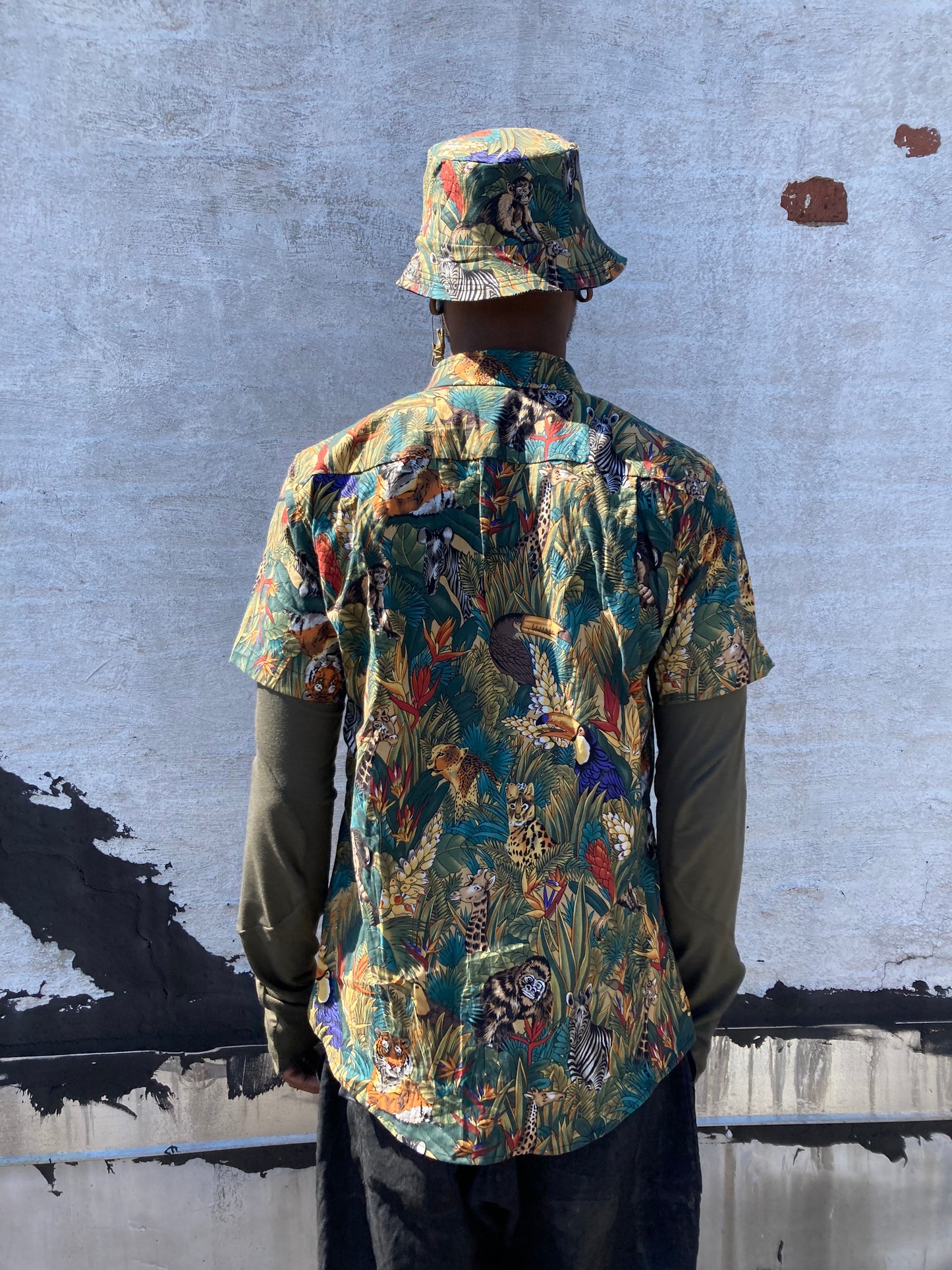 22.1 || INVERTED DETAILS PRINTED SHIRT - SHORT SLEEVE || ANIMAL PRINT