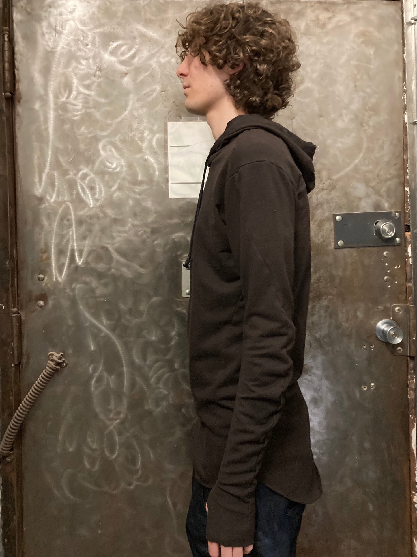 22.1 DNA SLEEVE HOODIE - BROWN